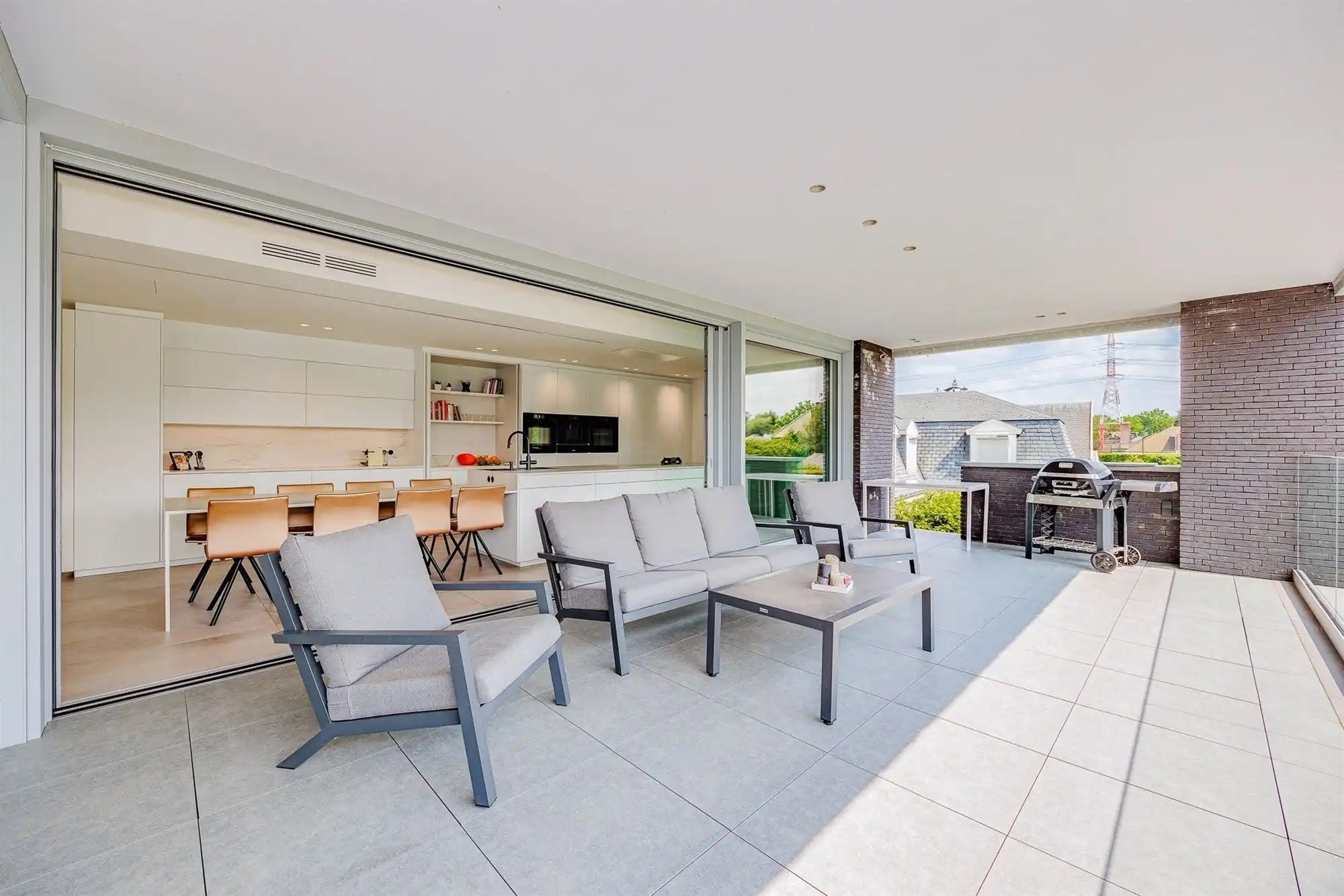 Prachtig afgewerkt gebouw - showroom + villa foto 20