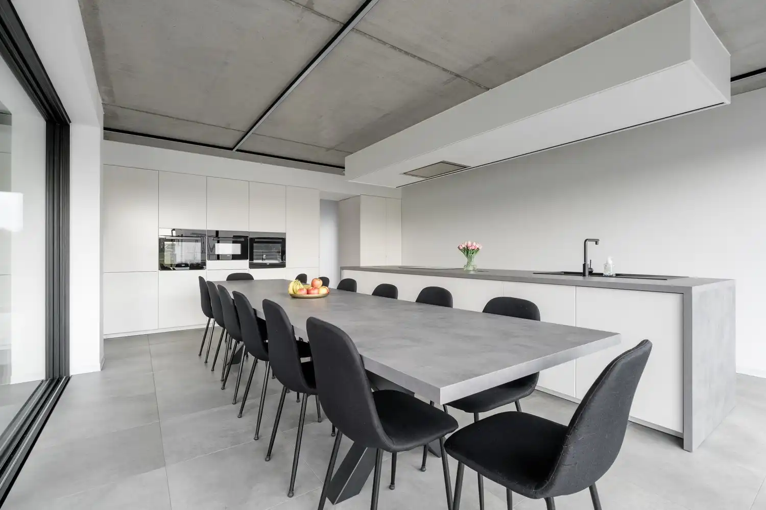 Moderne architecturale woning (2022) met 3 slaapkamers, bureau, kelder en ruime tuin te Pelt foto 12