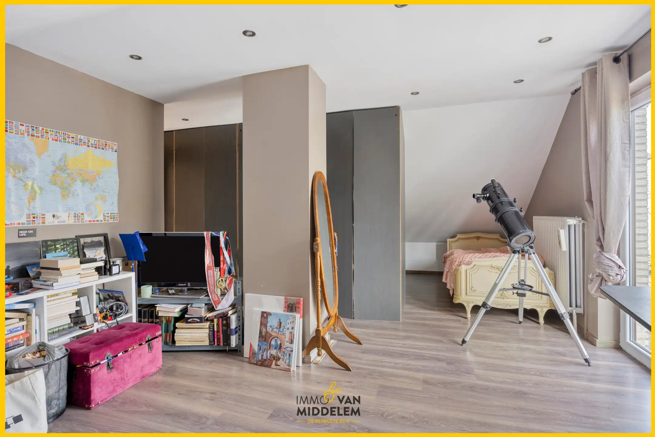 RUIME WONING MET 6 KAMERS EN GROTE TUIN foto 20