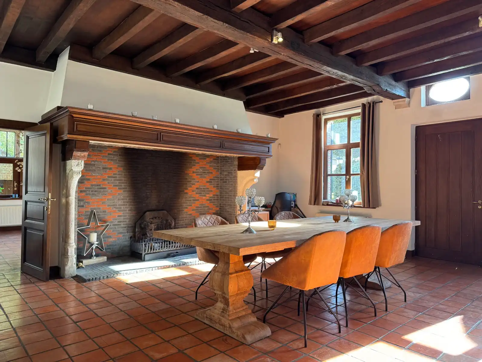 Unieke 4 slpkr villa in privatief domein in Edegem. foto 3