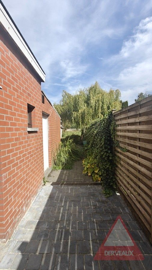 Zonnebeke – Renovatiepand met tuin en garage nabij het Kasteelpark foto 12