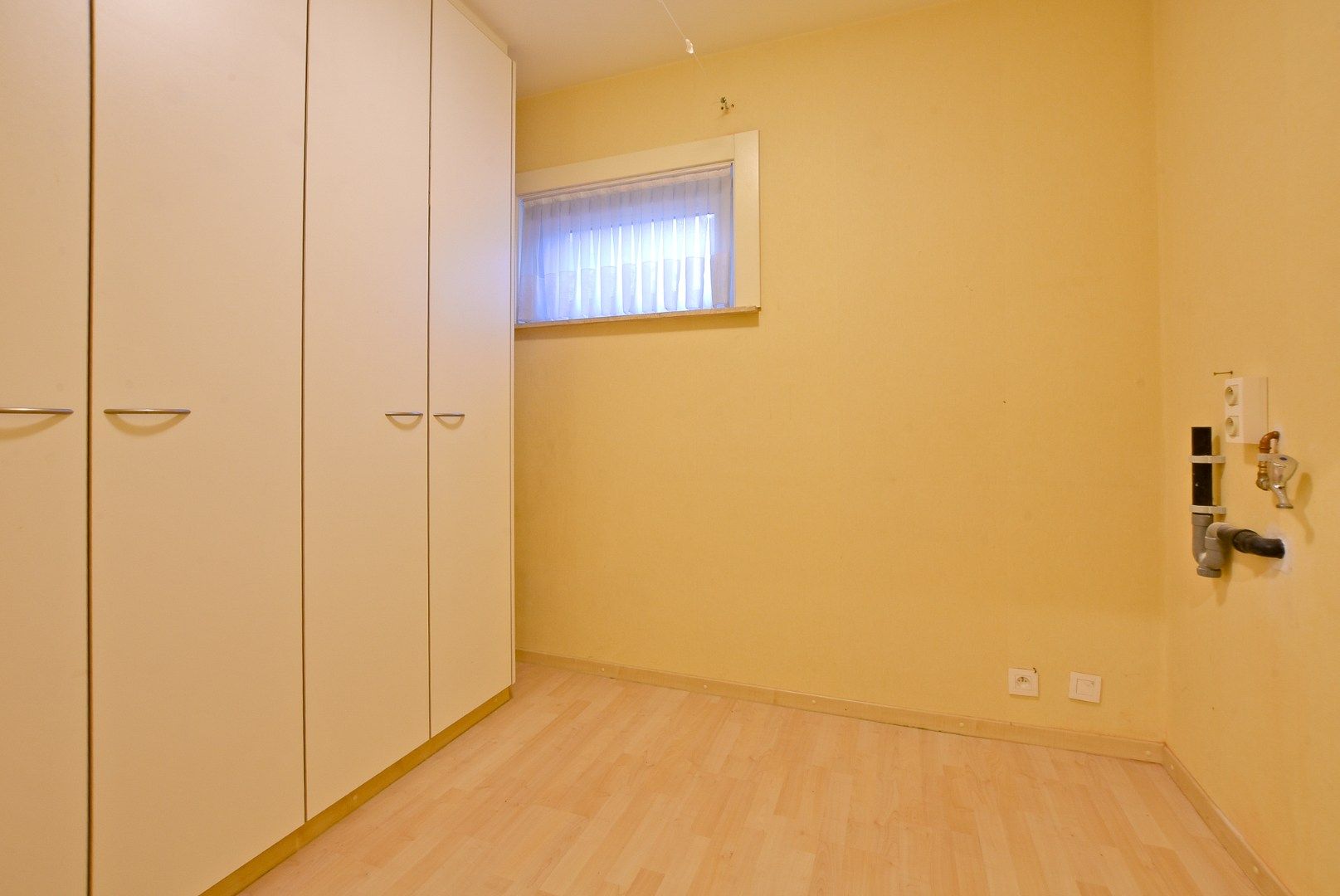 Prachtige 2/3-slaapkamer appartement (112m² + 12m²) in de winkelstraat van Nieuwpoort-stad. foto 7