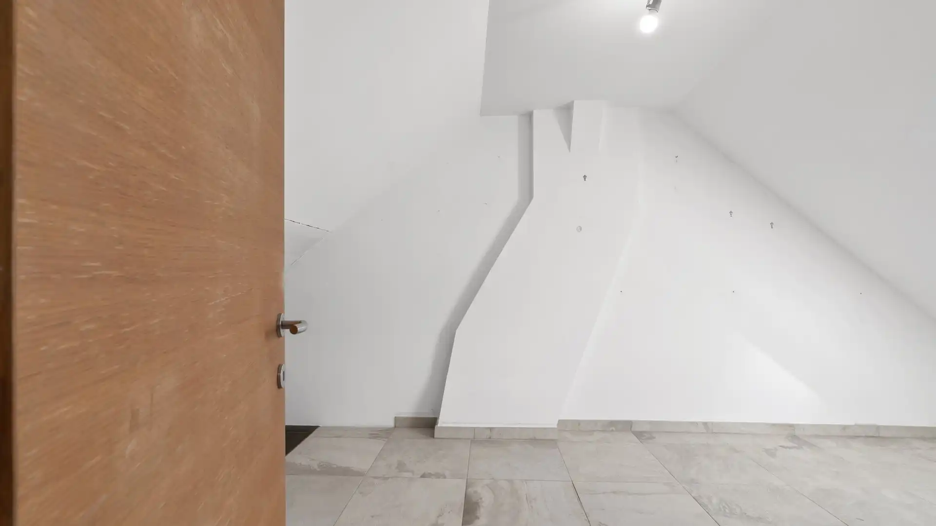 Wonen boven je zaak? Ontdek deze instapklare opportuniteit in het hart van Maasmechelen foto 36