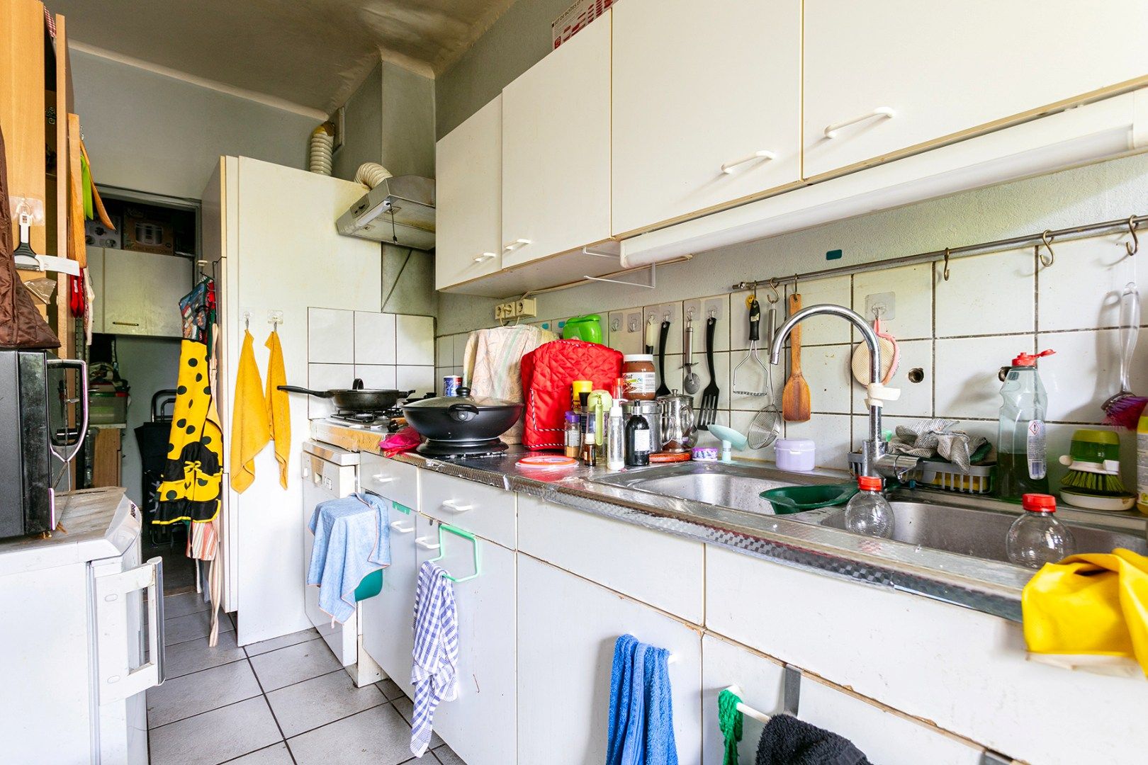 Te renoveren 2-slaapkamer appartement (107m²) met twee terrassen! foto 4