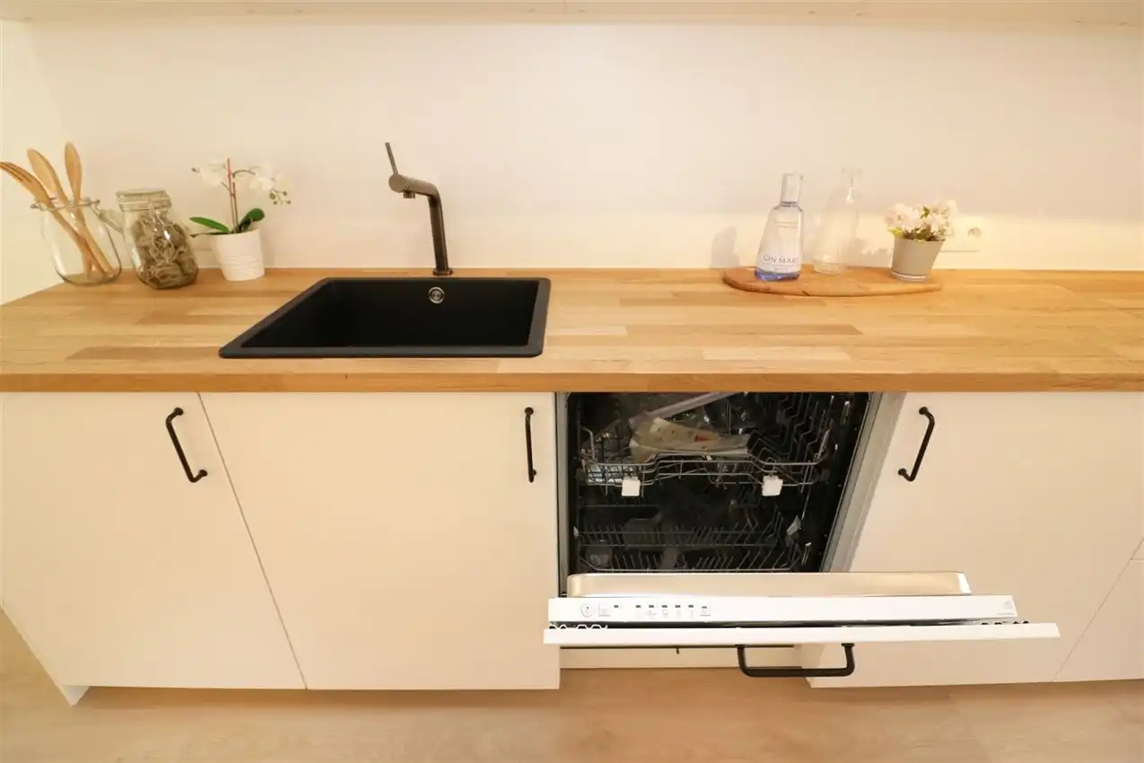 gerenoveerd, energiezuinig, inpandig Zgericht terras en garage foto 35