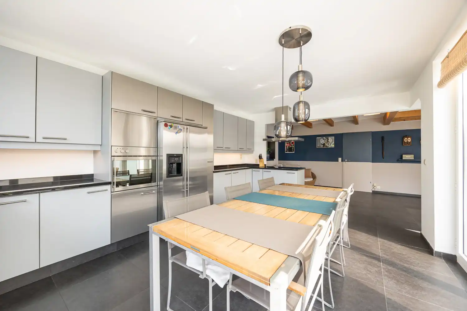 Karaktervolle villa met prachtige tuin en zwembad in doodlopende straat foto 34