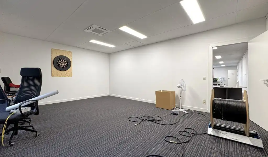 Instapklaar kantoor te huur in industriezone Mechelen-Noord  foto 10