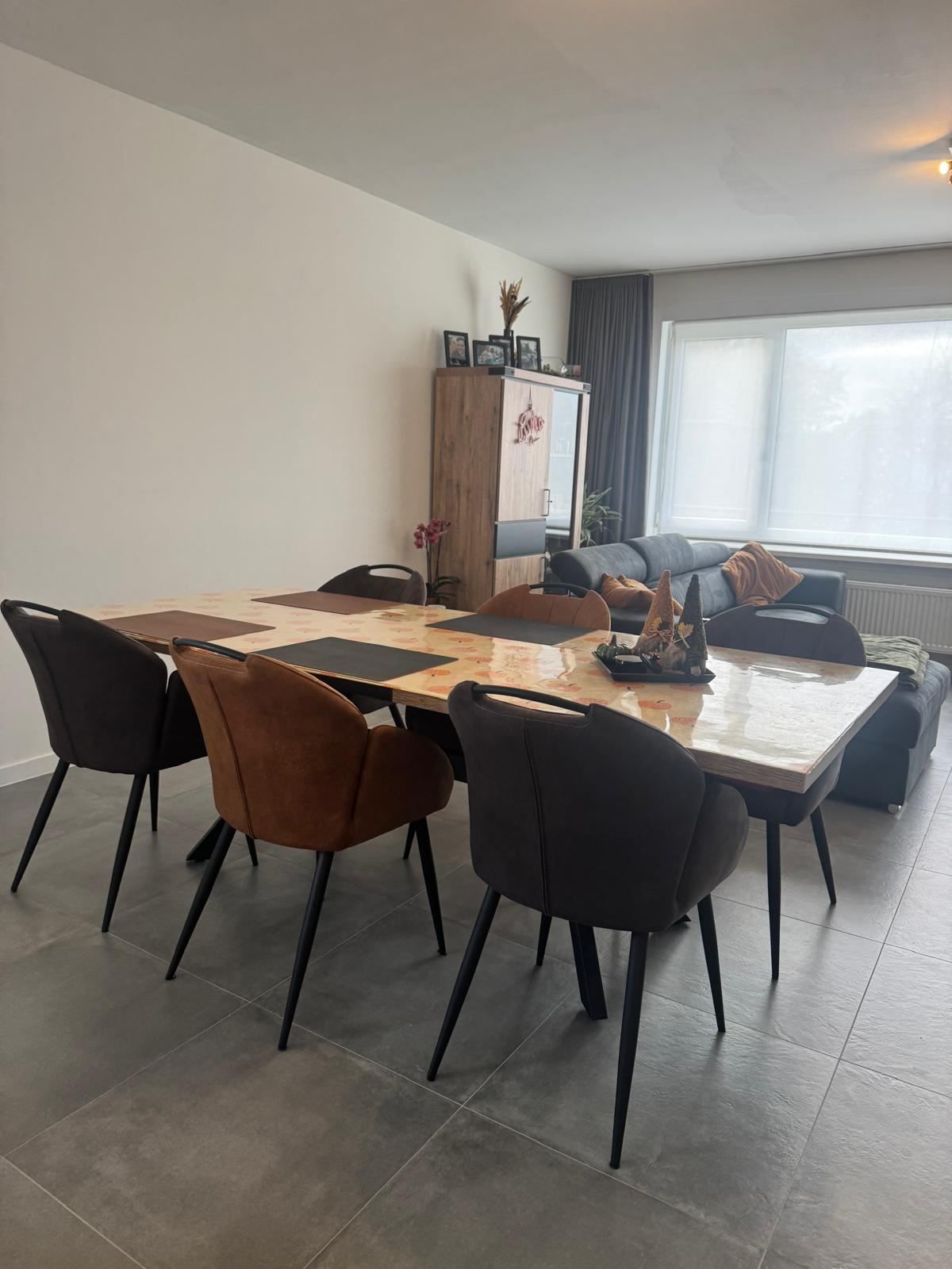 Mooi gerenoveerd 2 slaapkamer appartement foto 6