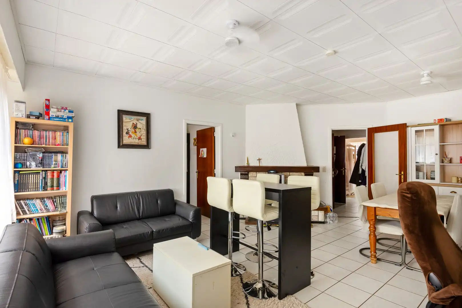 Op te frissen 2-slp appartement met autostaanplaats en tuin foto 3