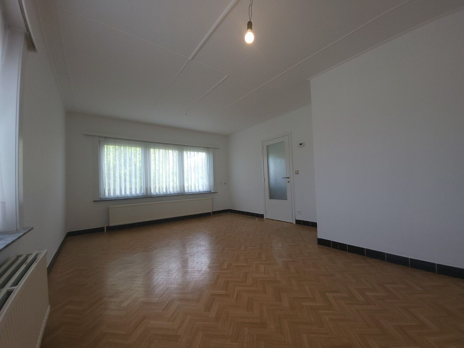 TWEESLAAPKAMER APPARTEMENT MET GARAGE TE WONDELGEM foto 3