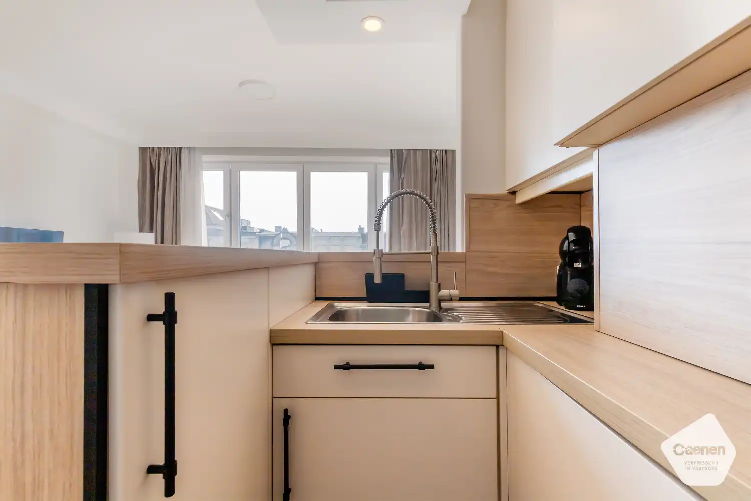 Stijlvol gerenoveerd appartement met moderne afwerking foto 9