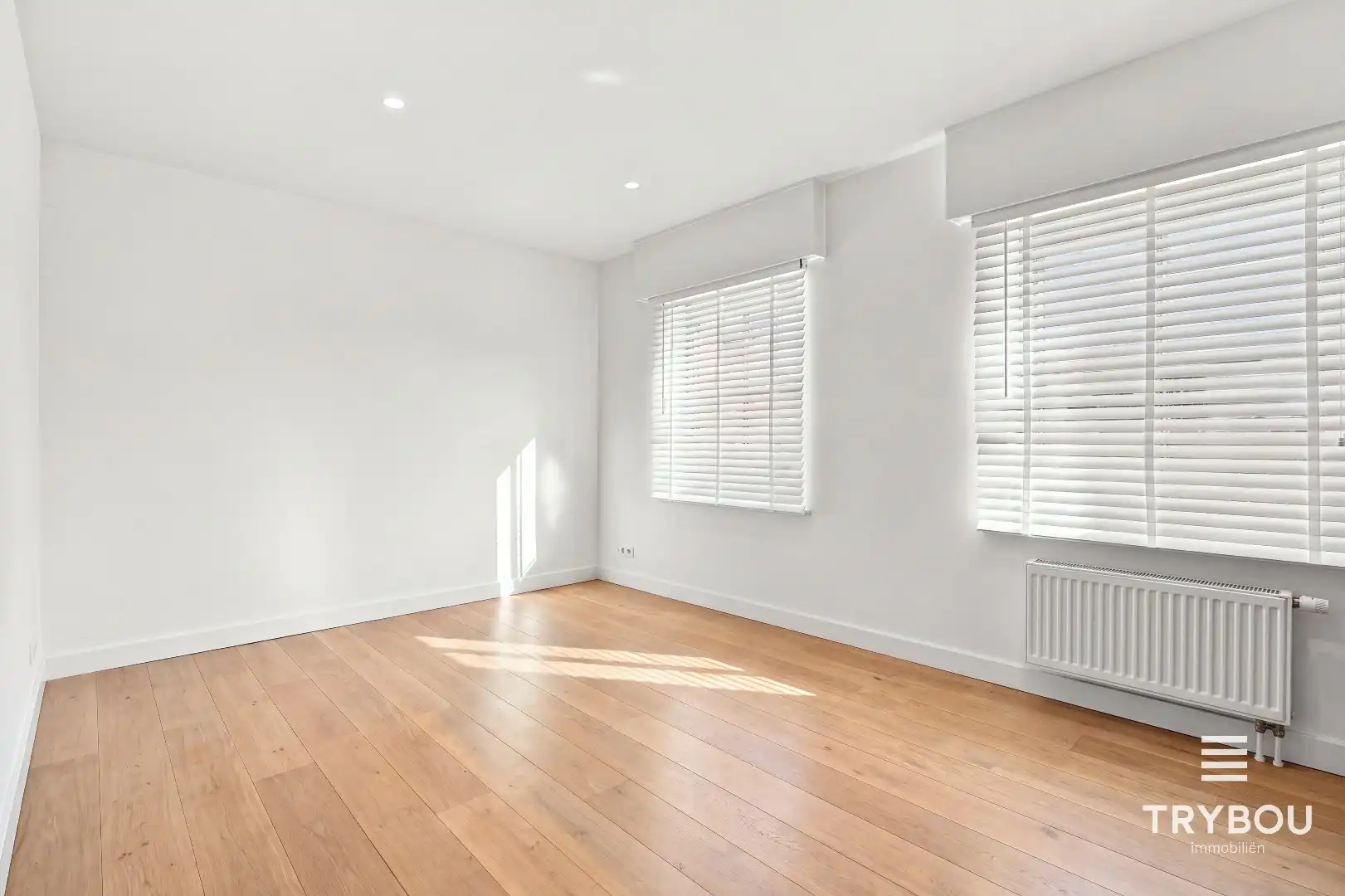 Alleenstaande luxueuze woning met 5 slaapkamers!  foto 15