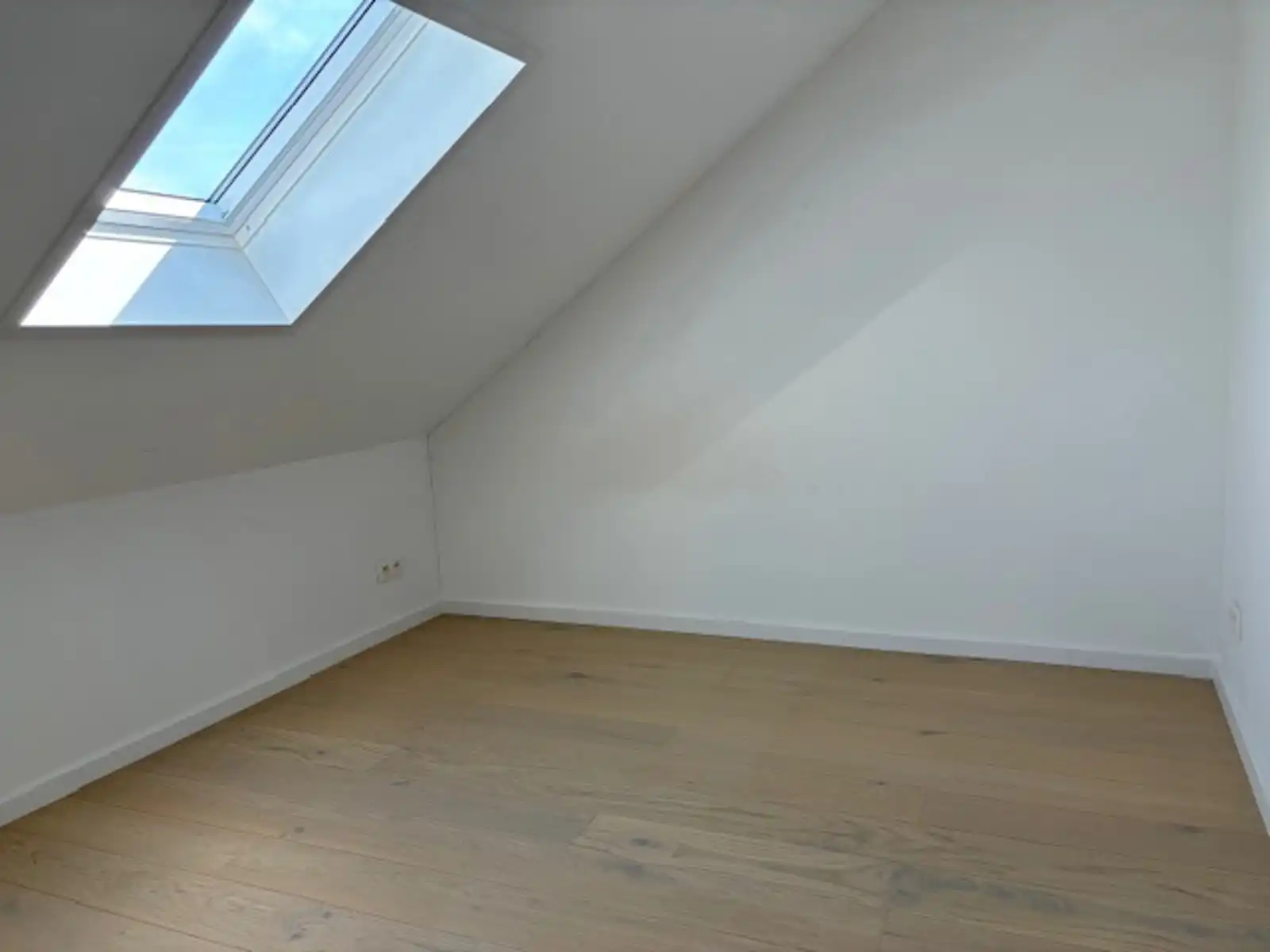 Prachtige woning 5 slpks te Landen foto 28