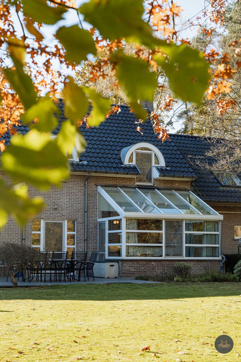 Imposante, zuinige villa in het groen met een open zicht  foto 40