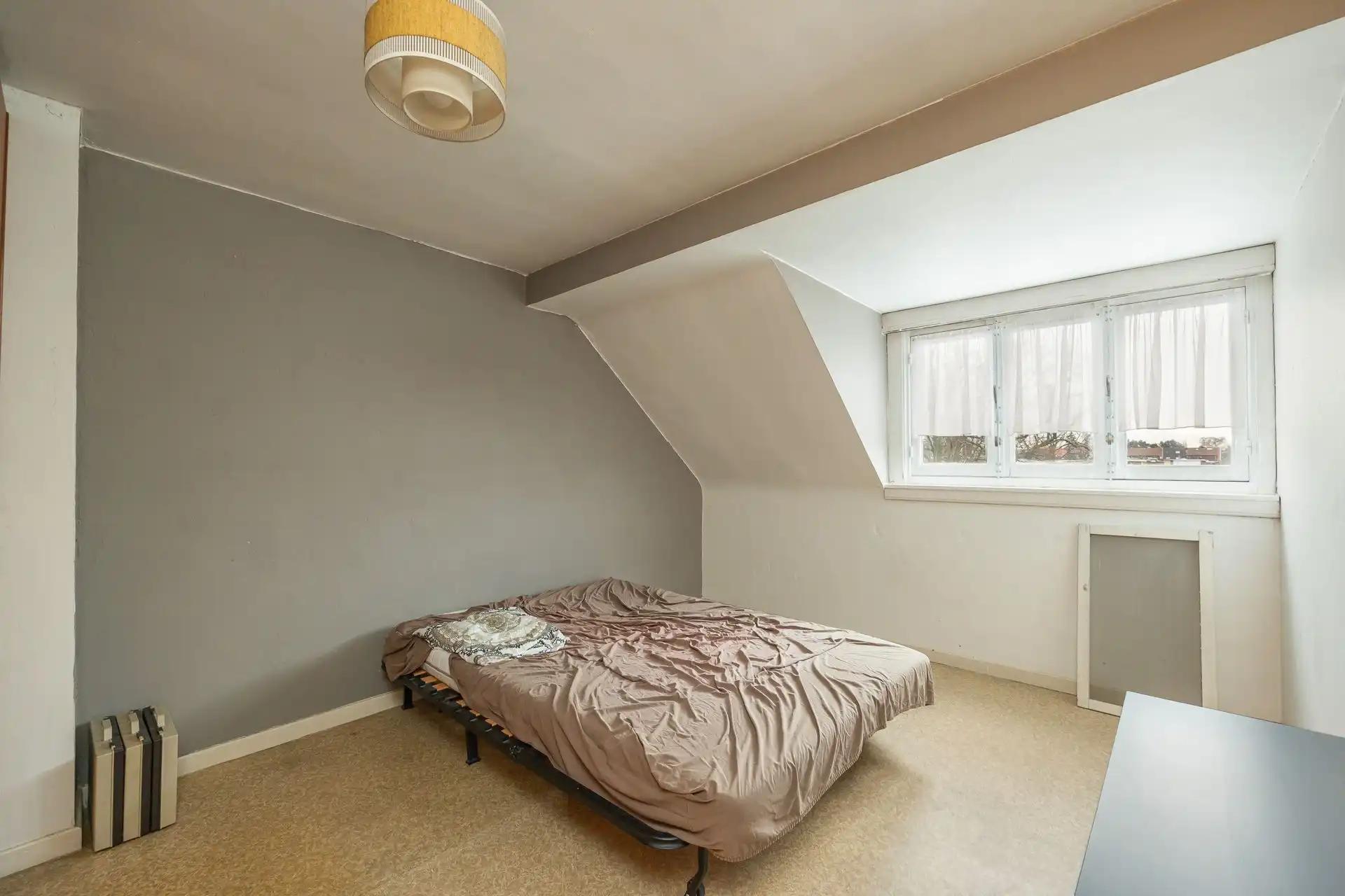 Te renoveren woning met potentieel in de Letterkundestraat! foto 45