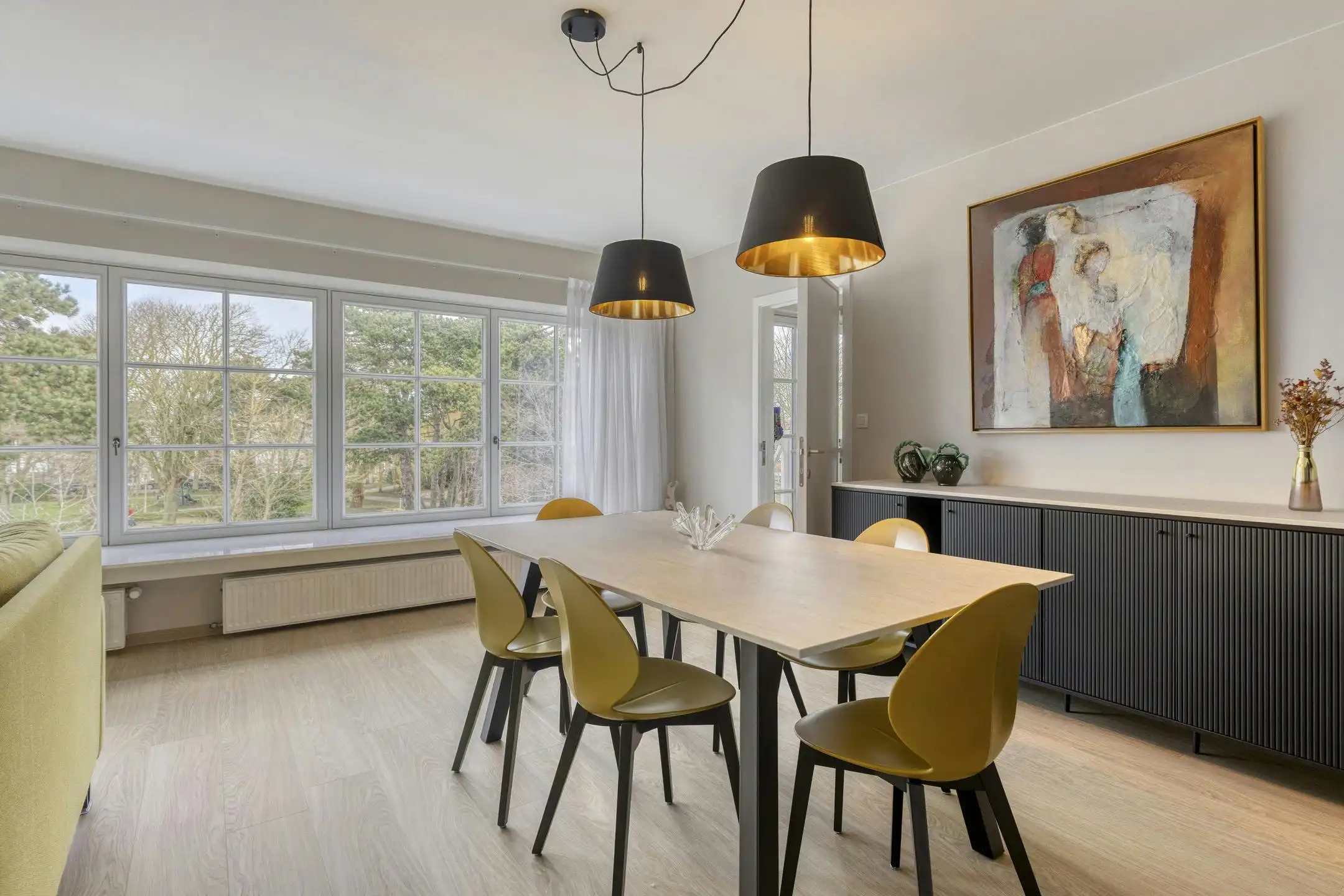 Lichtrijk en instapklaar appartement te koop in Blankenberge foto 3