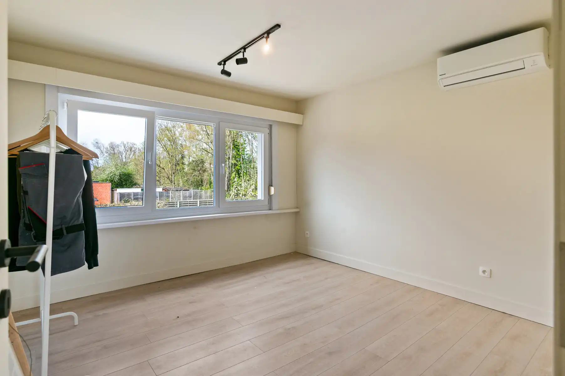 Gerenoveerde halfopen bebouwing nabij het centrum van Lier. foto 16