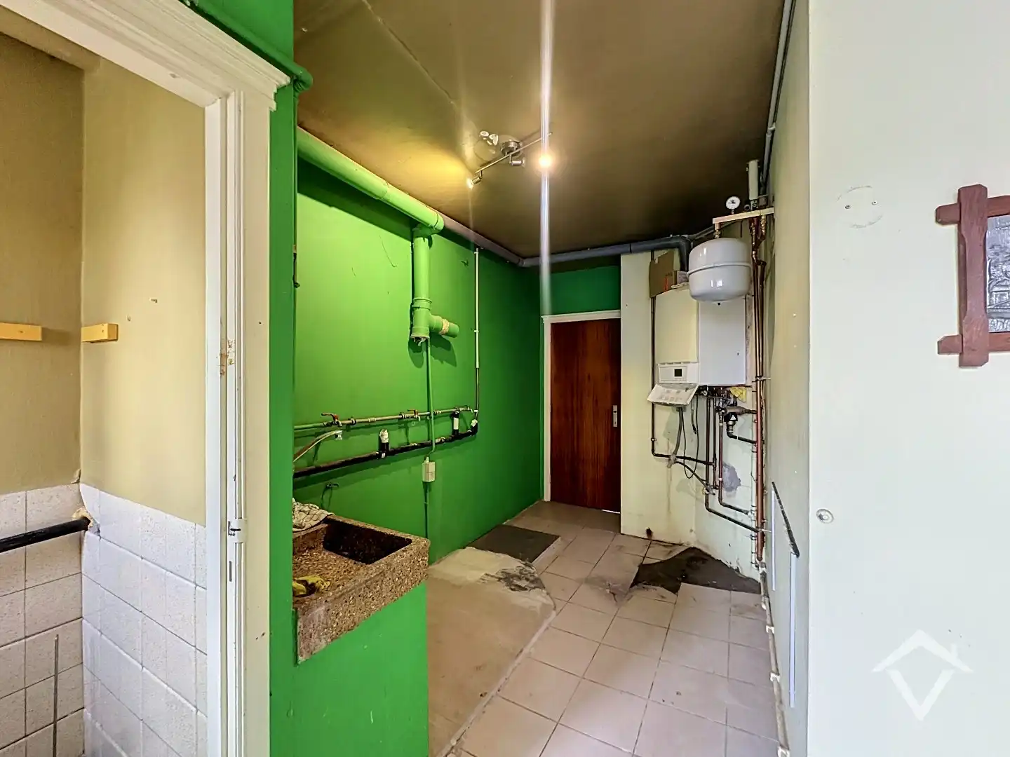 Ruime gezinswoning op perceel van 1126 m²  - tal van mogelijkheden! foto 13