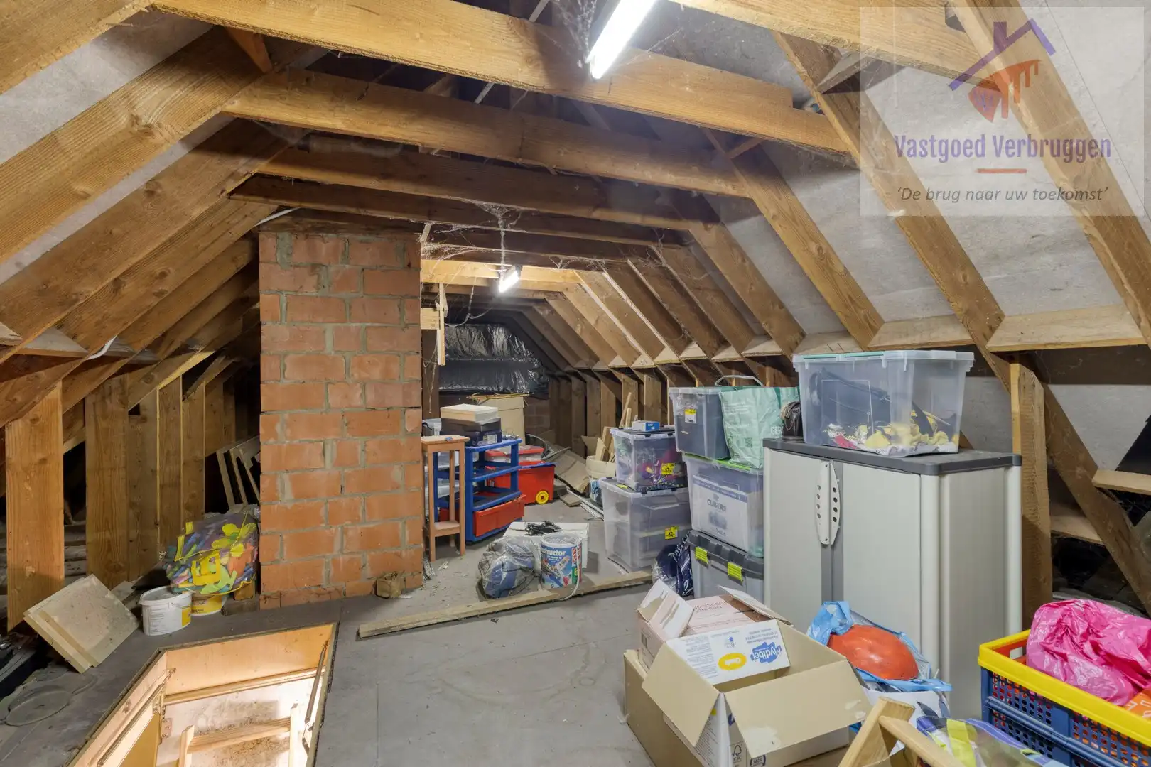 Open bebouwing met 4 slaapkamers en ruime tuin foto 20