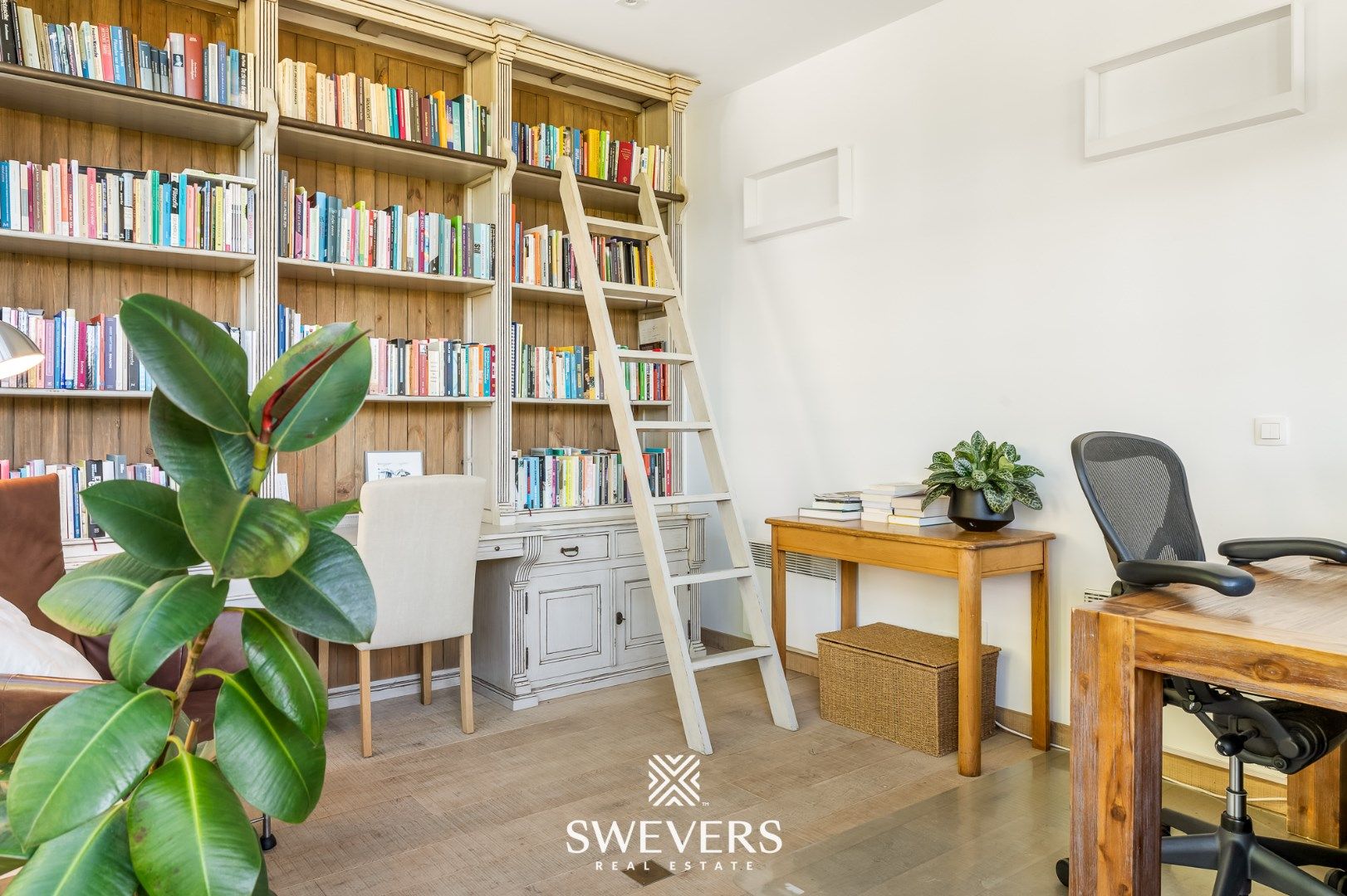 Zeer ruime woning met 6 slpk en 3 badk op een perceel van 18a 32ca in Houthalen foto 45