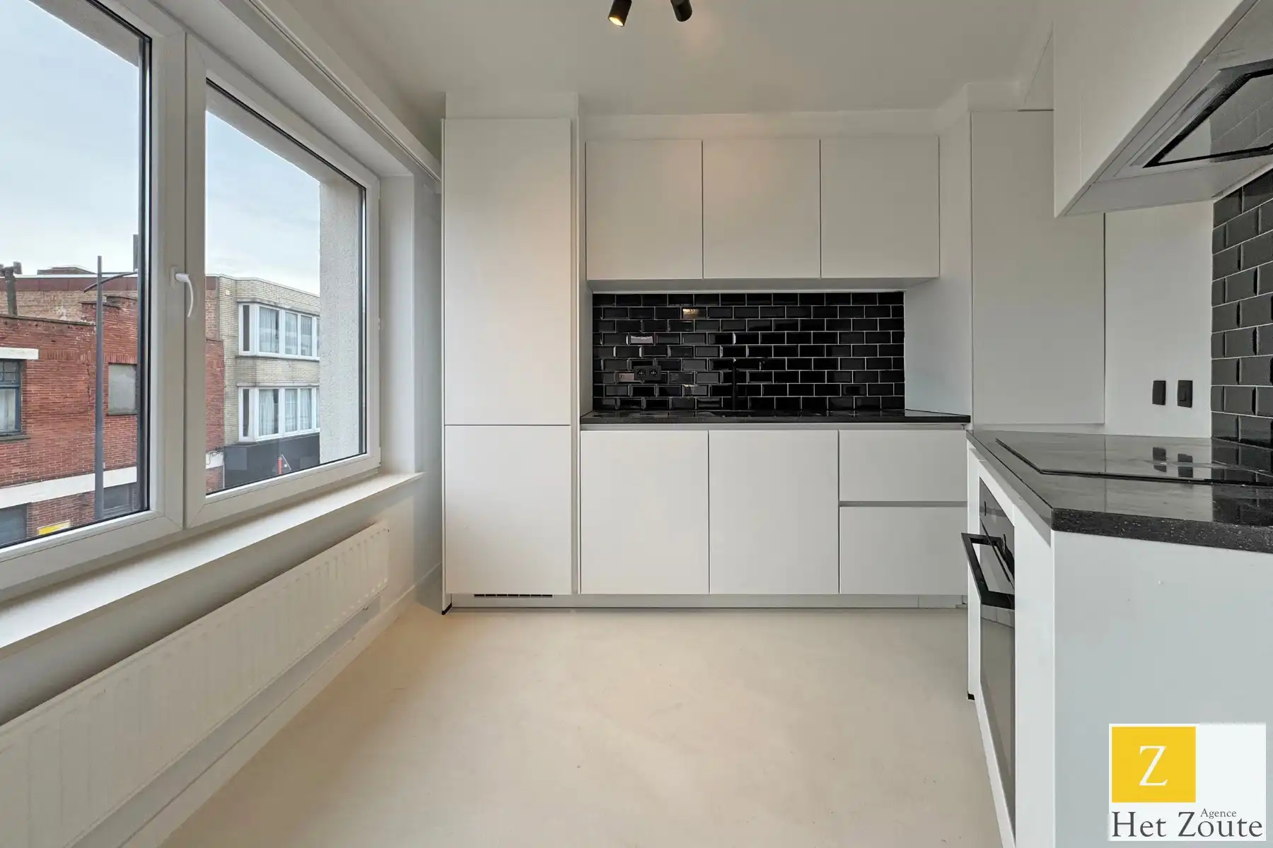 Vernieuwd hoekappartement in residentiële buurt te Knokke foto 3