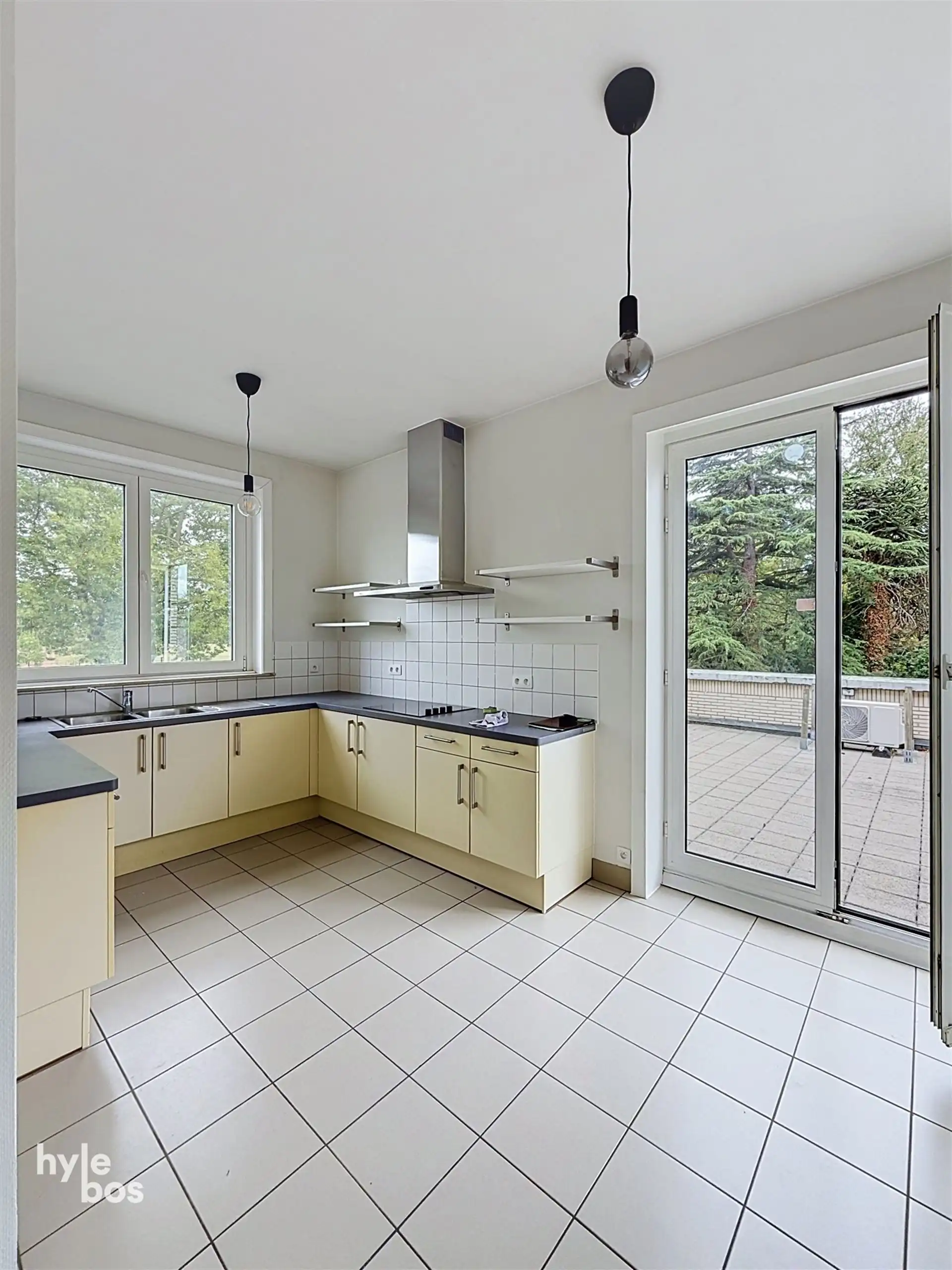 3 slaapkamer appartement met ruim terras en autostaanplaats foto 8