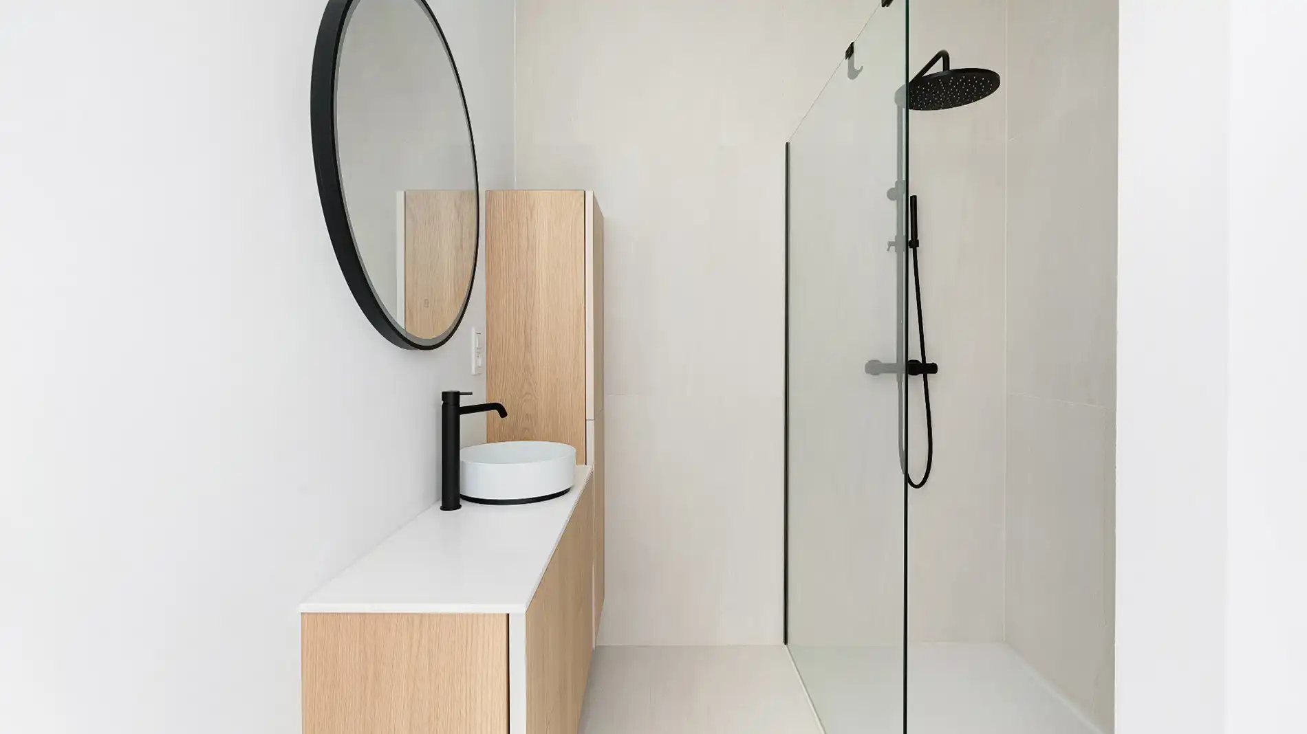 Mooi gerenoveerd, zuidwest georiënteerd HOEKappartement centraal gelegen op de Lippenslaan te Knokke. foto 14