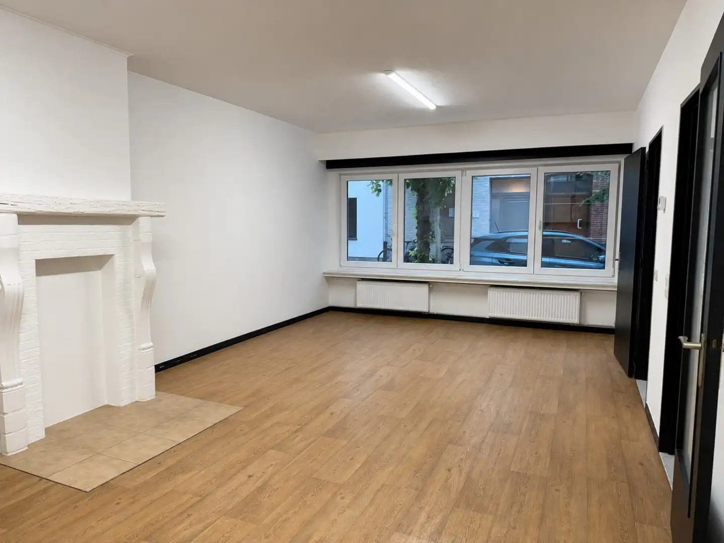 Ruim gelijkvloers appartement met garage te Mariaburg foto 2