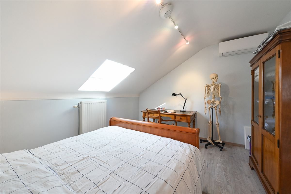 Zeer ruime villa met mogelijkheid voor praktijk of zorgwoning foto 15