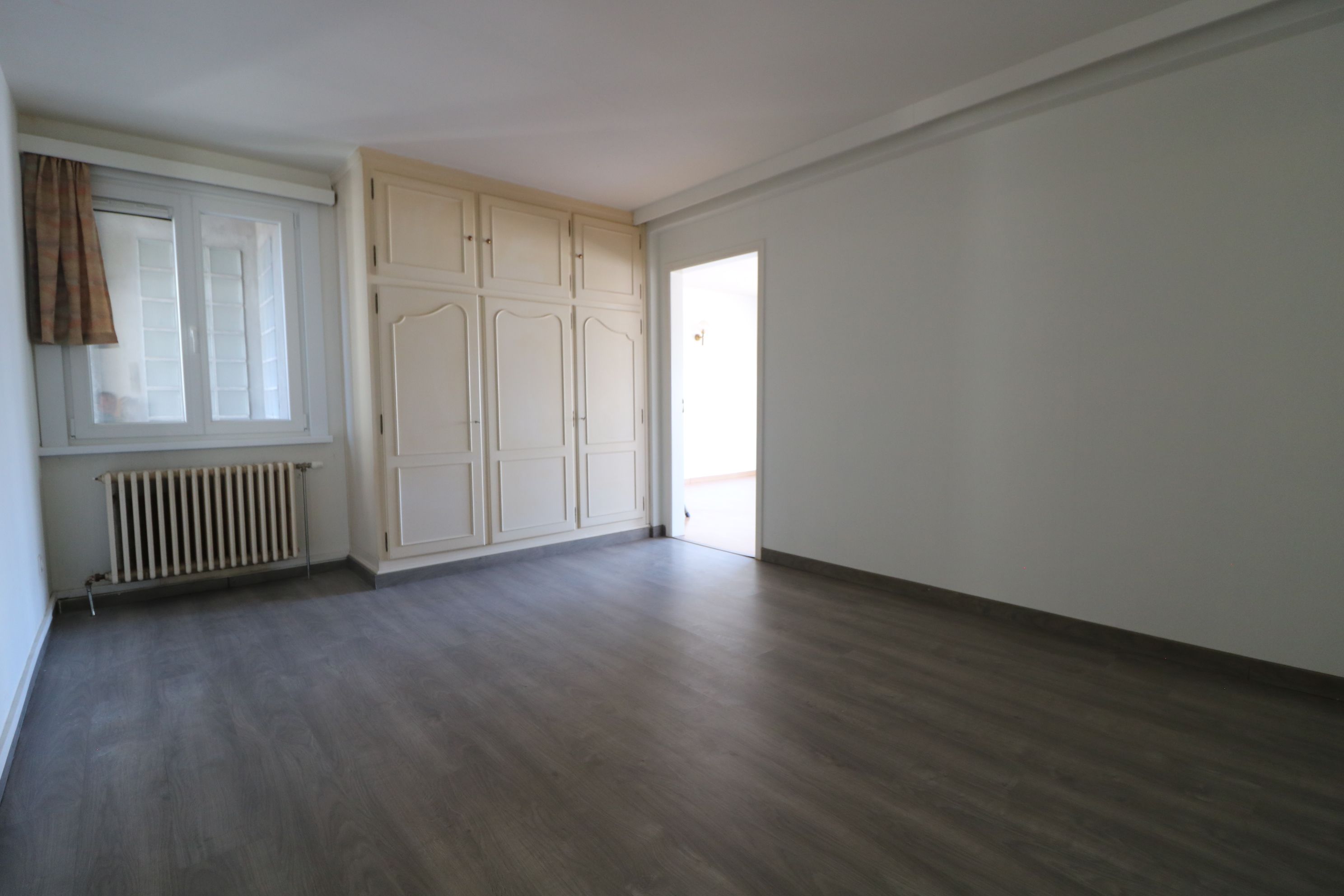 Ruim 2-slaapkamerappartement, op wandelafstand van het centrum.  foto 5