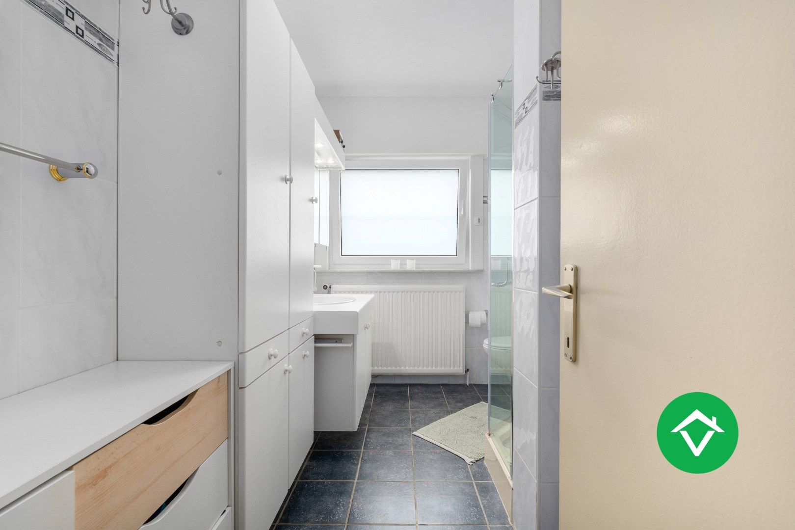 Alleenstaande woning in een rustige omgeving  te Ichtegem  foto 12