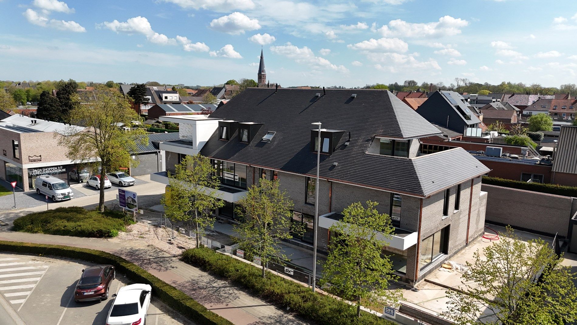 Nieuwbouwappartement met 2 slaapkamers en 2 terrassen in centrum Koekelare  foto 7