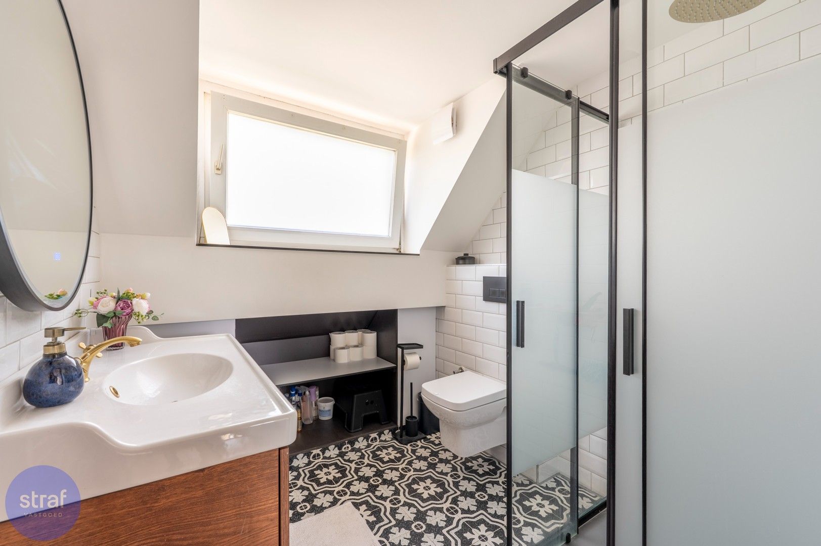 Enorme rijwoning met 6 slaapkamers én een zwembad foto 21