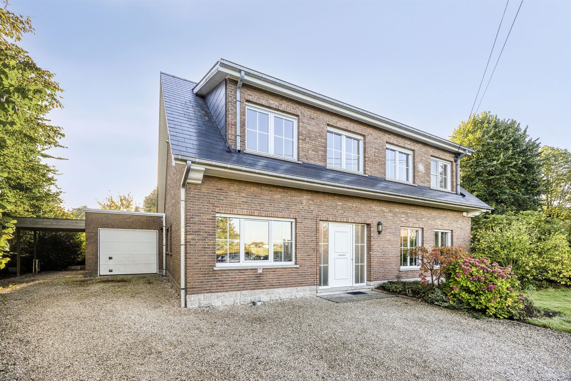 Ruime villa op 16a in groene oase! foto 4