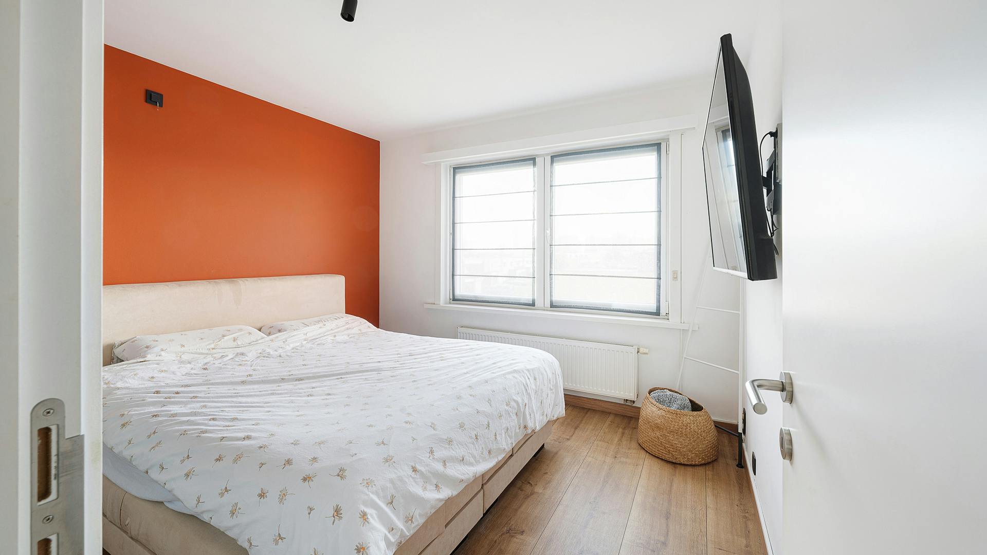 Lichtrijk en instapklaar huis met tuin te koop in Heist foto 10