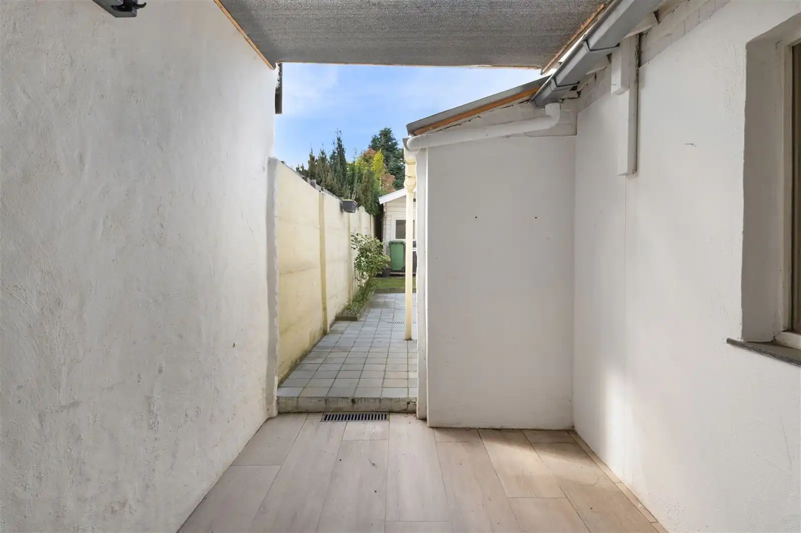 Gesloten bebouwing met tuin in Destelbergen! foto 12