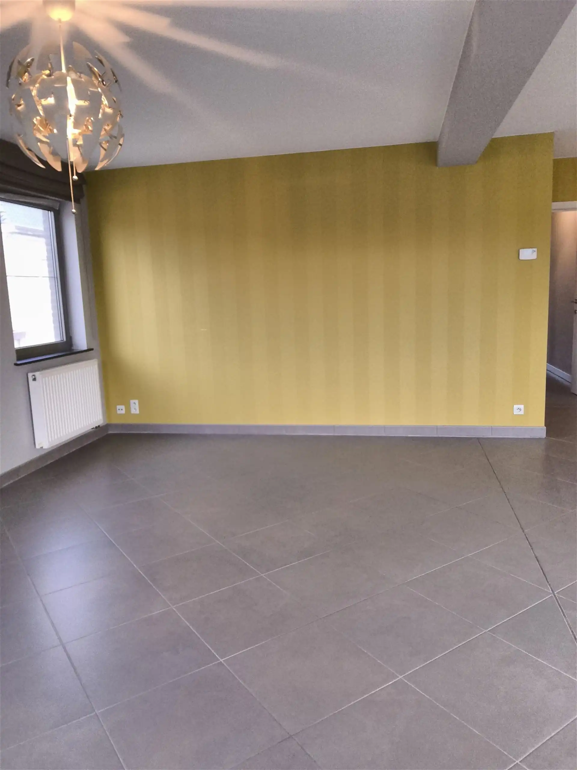 Ruim 2 slaapkamer-appartement met garage foto 6