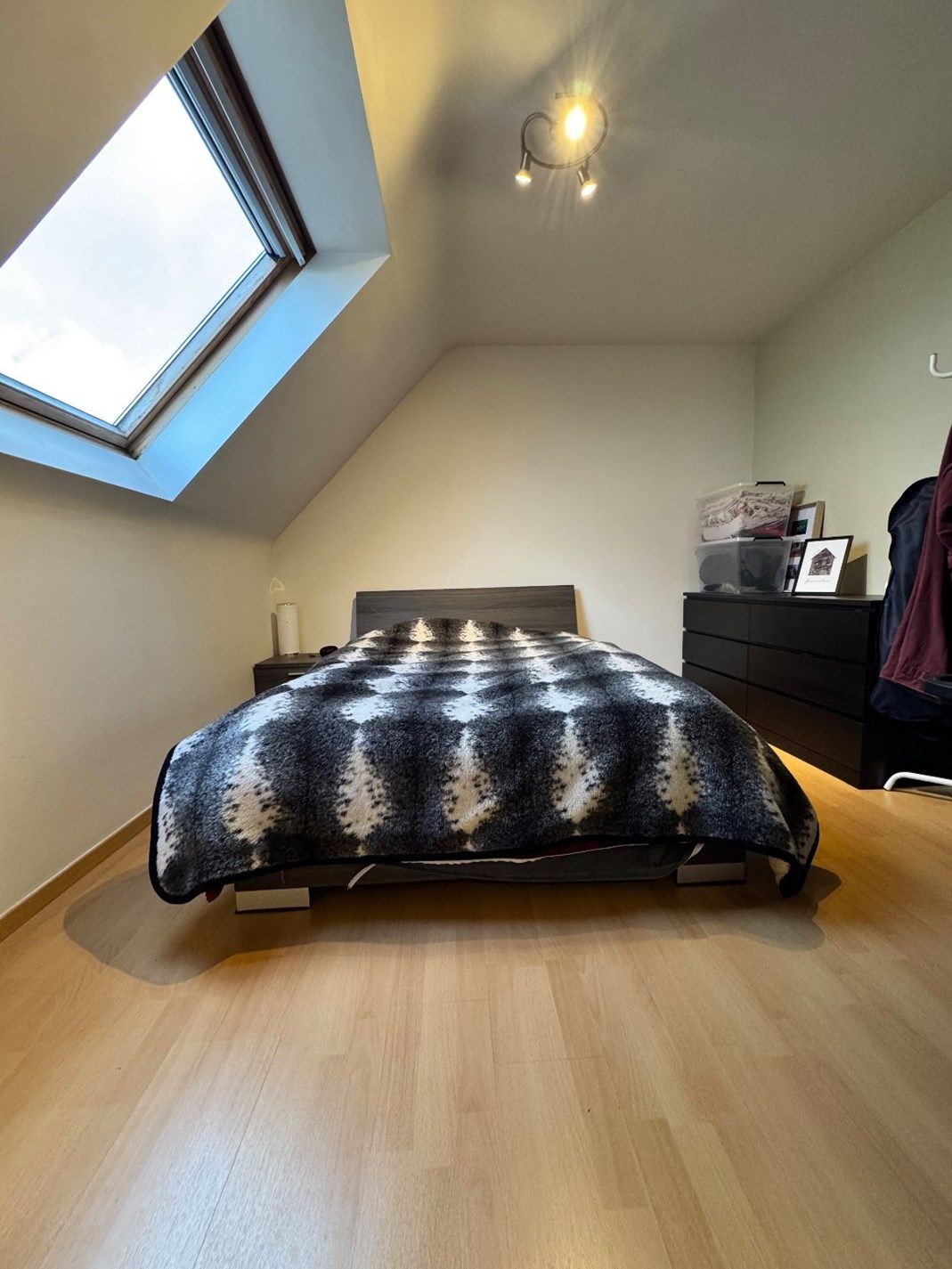 Instapklaar appartement met 2 slaapkamers te Aartrijke foto 14