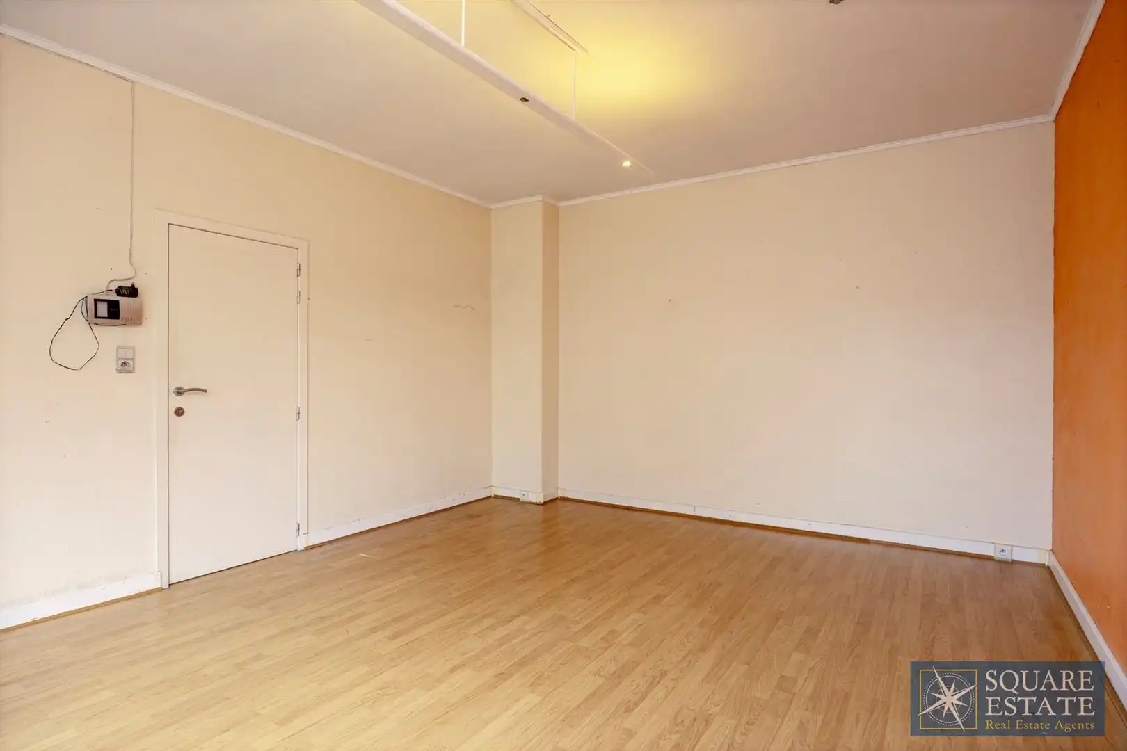 Kantoorgebouw foto 8