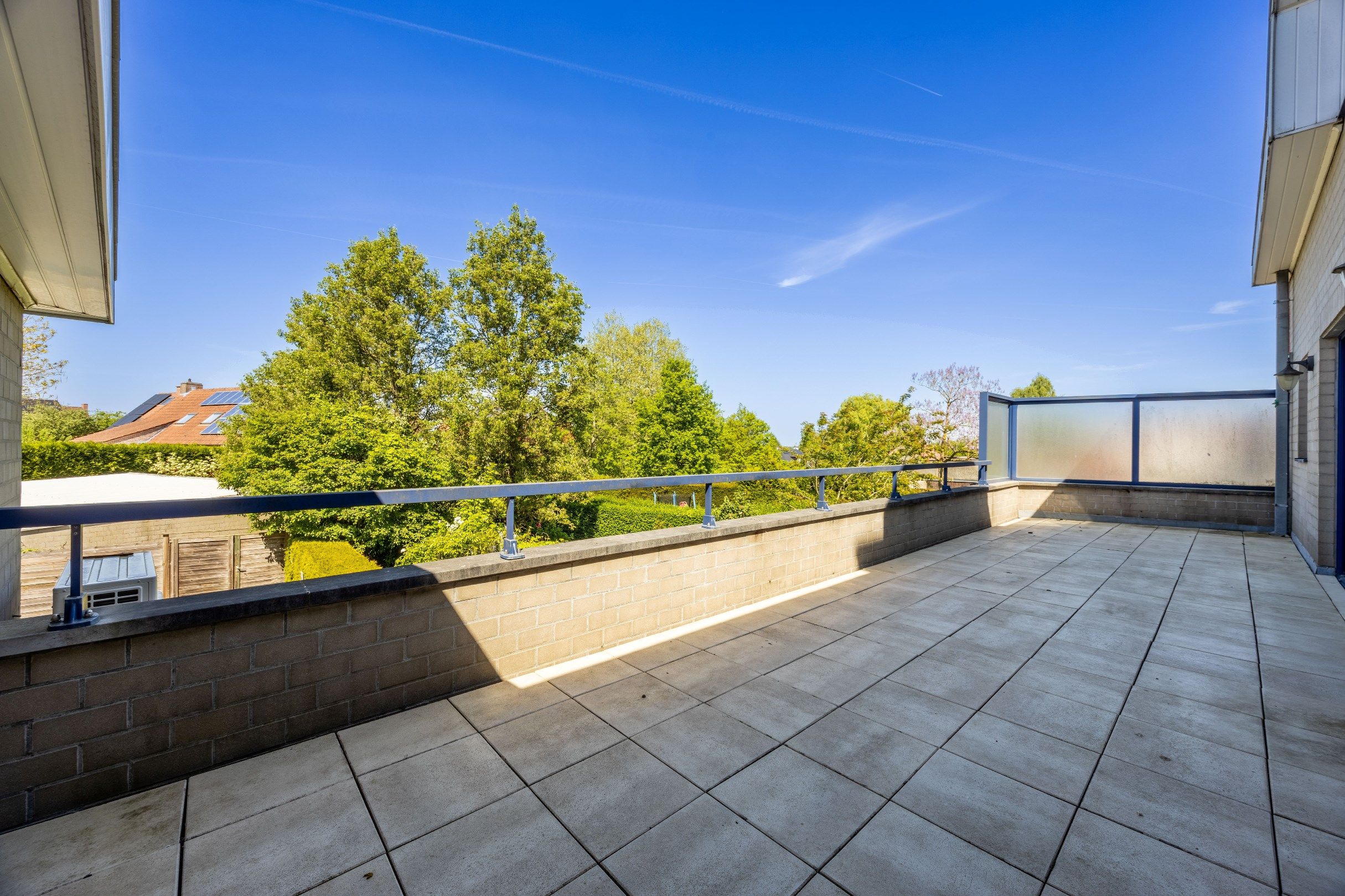 Hoofdfoto van de publicatie: VERZORGD APPARTEMENT MET GROOT TERRAS
