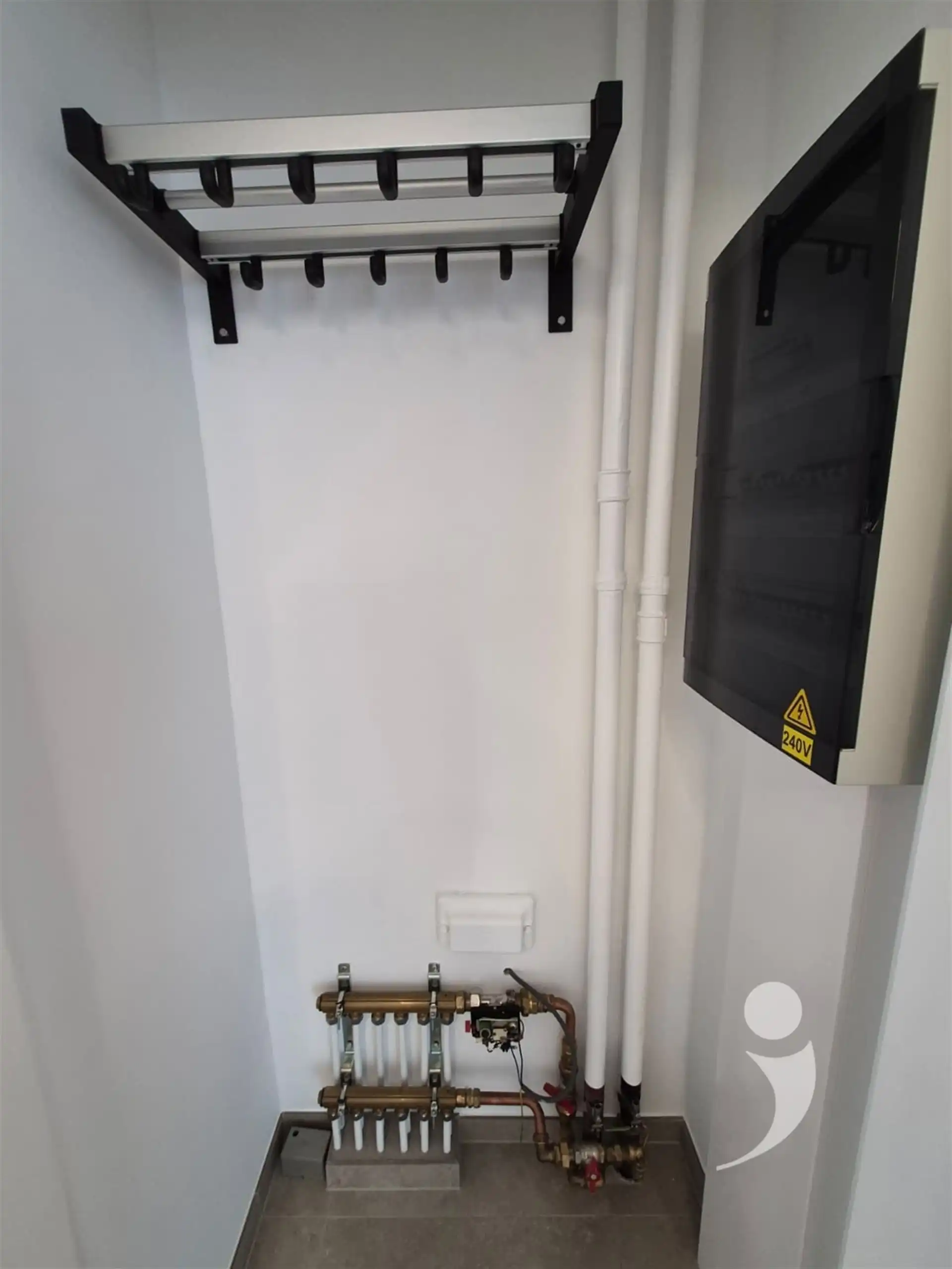 Gerenoveerd appartement foto 17