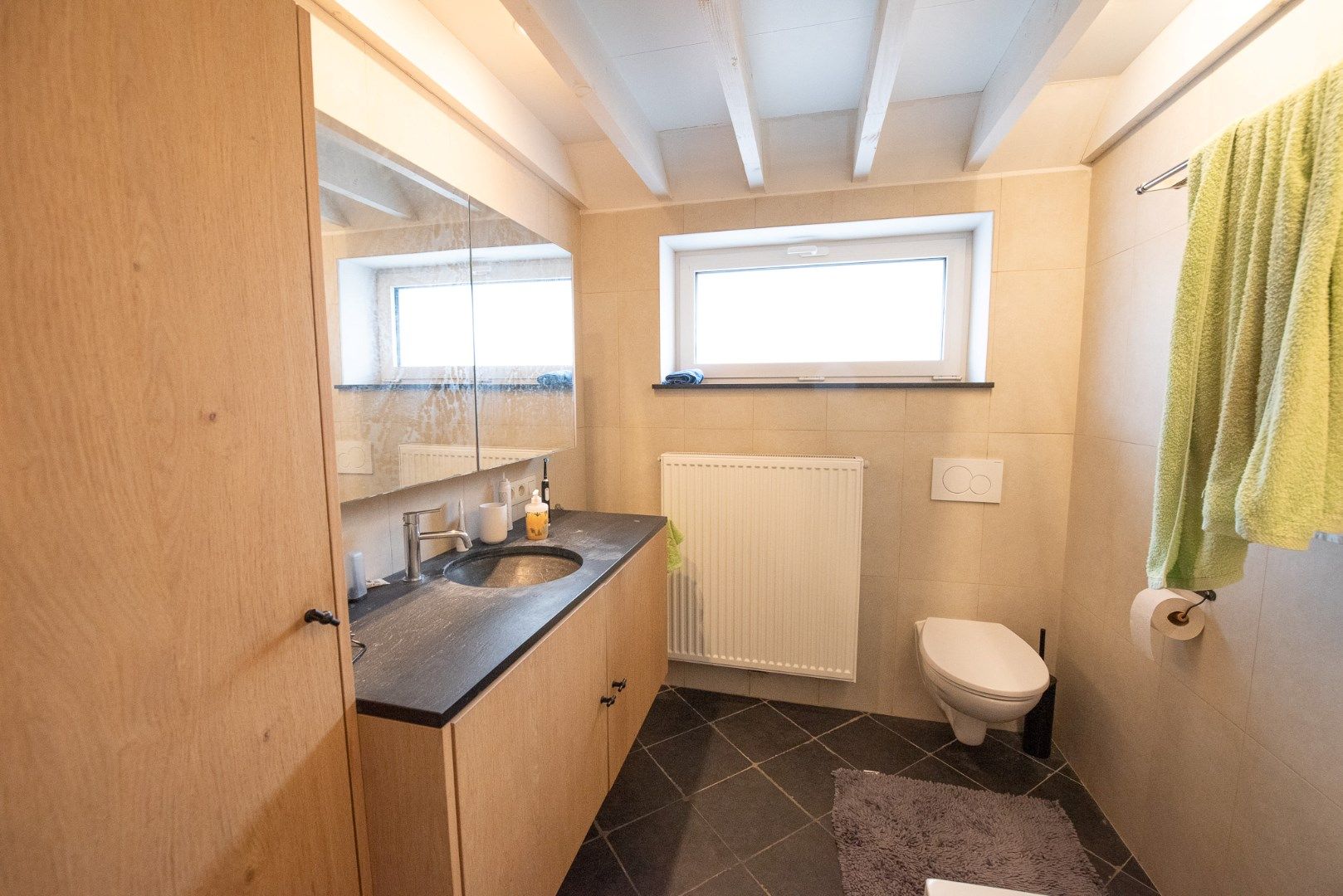 BEZOEKMOMENT VOLZET! Charmante woning te huur in Gavere. foto 9