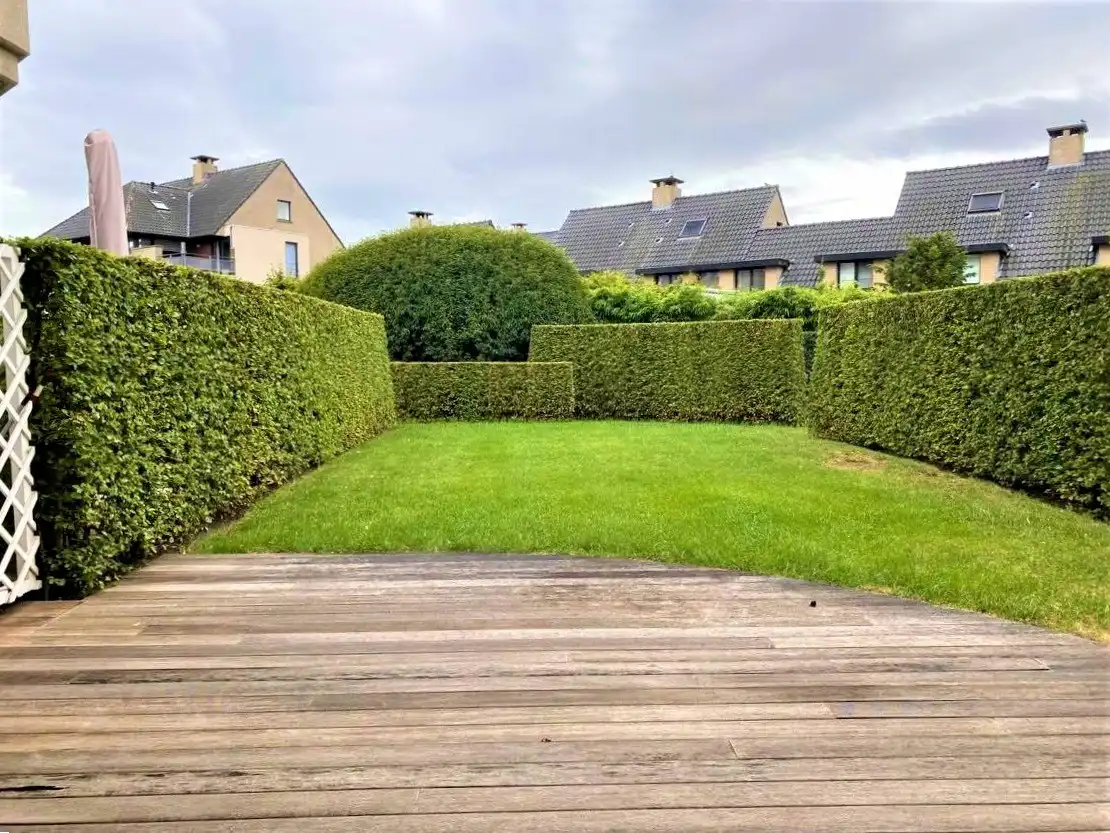 Luxueus afgewerkt gelijkvloers appartement foto 12