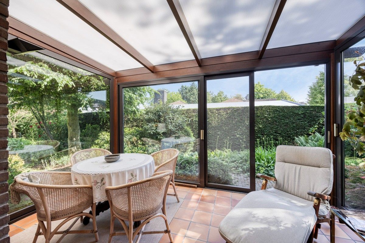 Eigentijdse villa met grote zonnige tuin midden in het groen van Sint-Denijs-Westrem foto 7