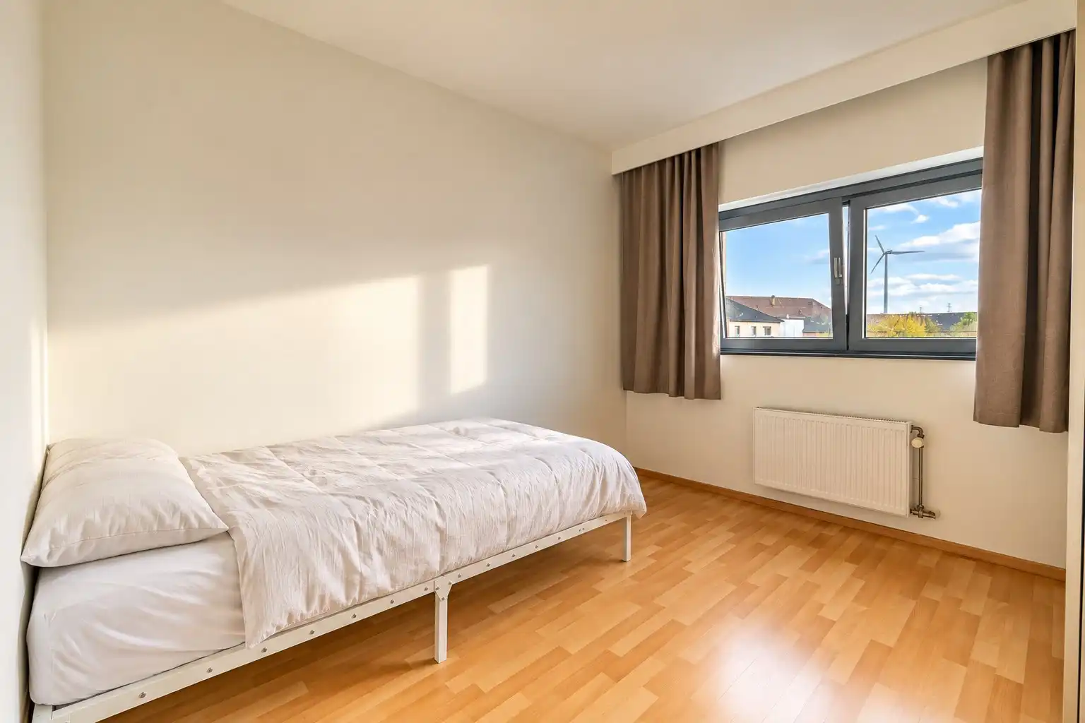 INSTAPKLAAR APP MET 2 SLAAPKAMERS, TERRAS & GARAGE ! foto 10