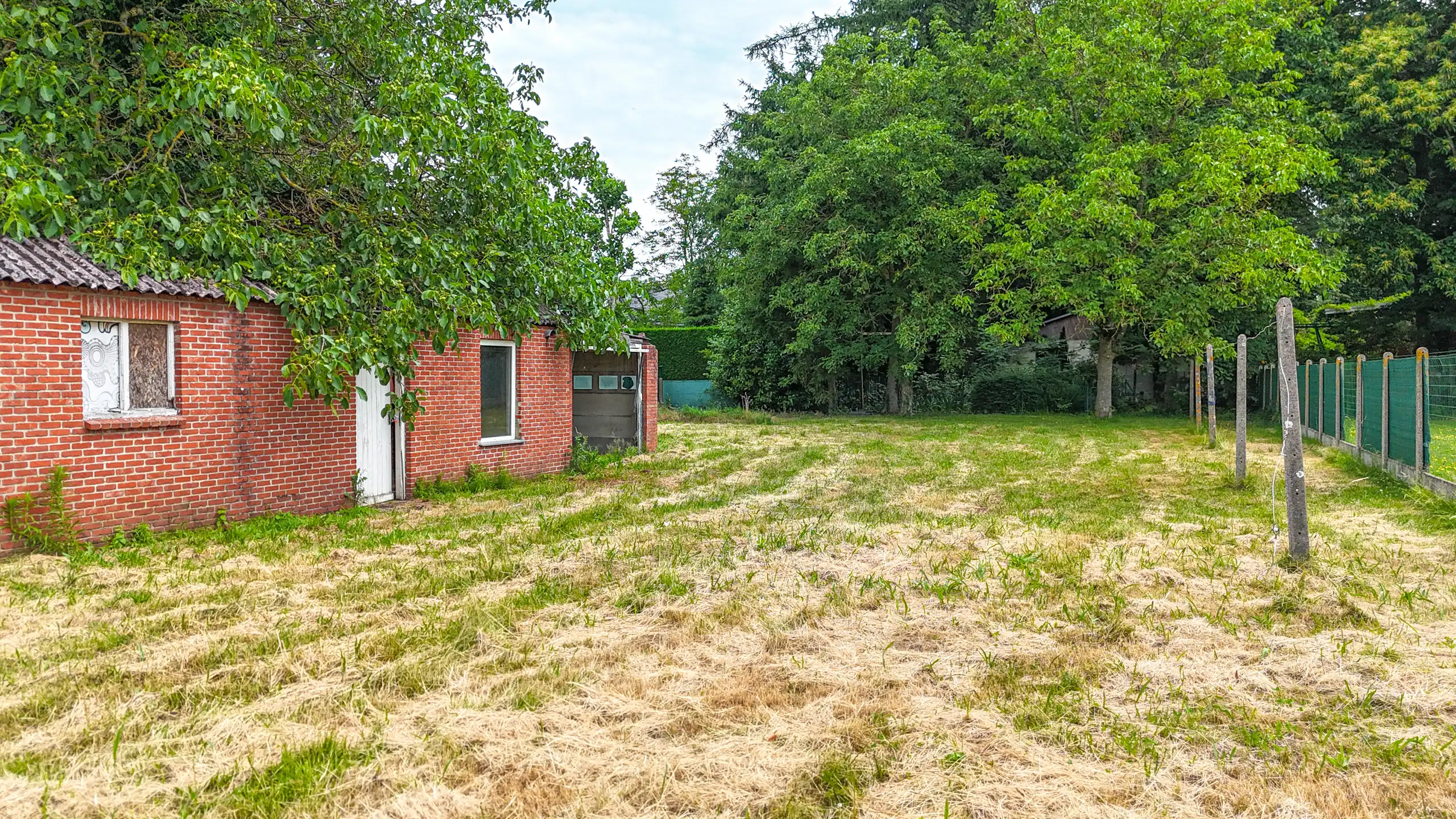 Te renoveren woning op groot perceel te Heusden-Zolder! foto 28
