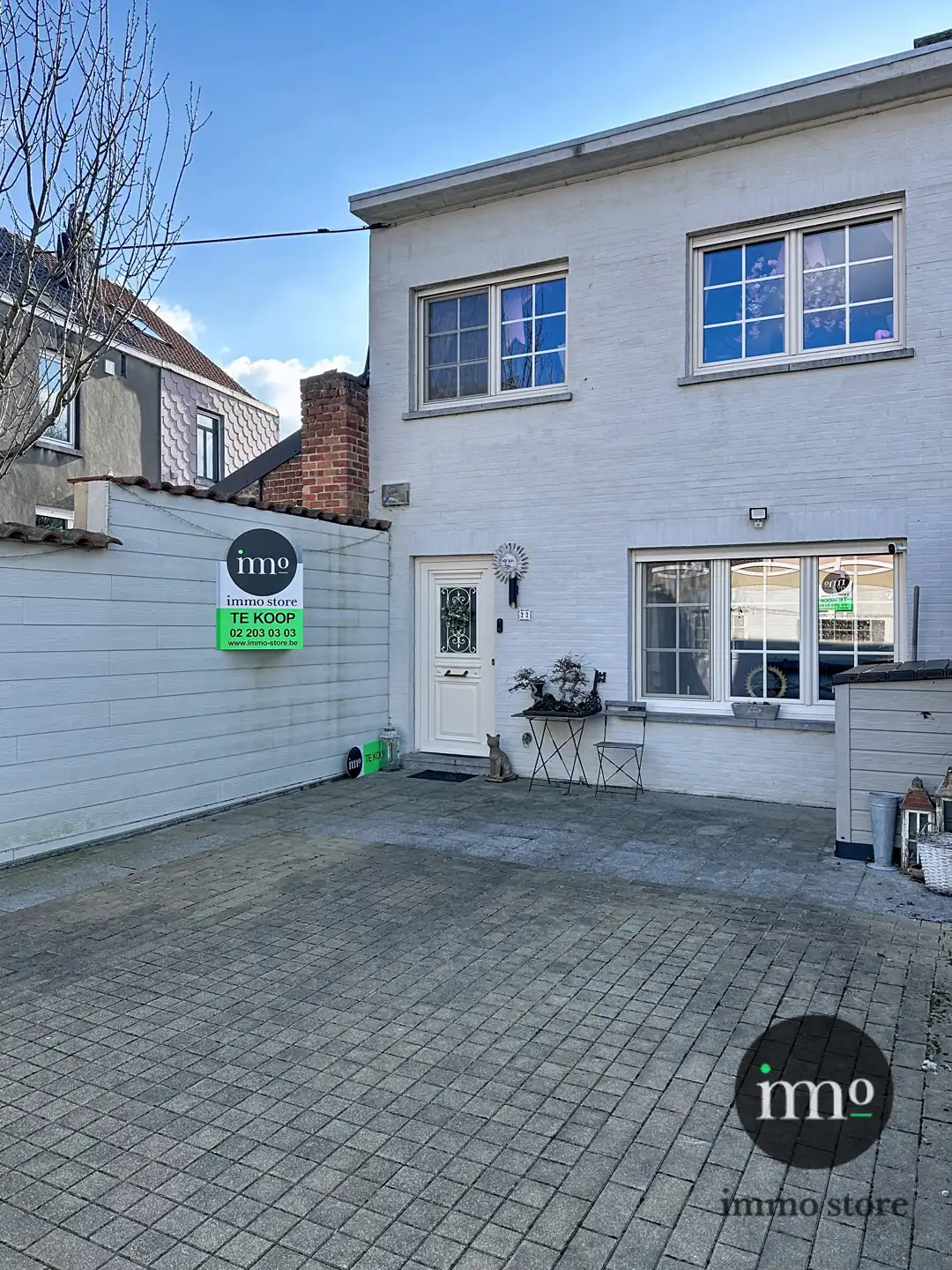 Compleet gerenoveerde burgerwoning met 2 slaapkamers en garage foto 16