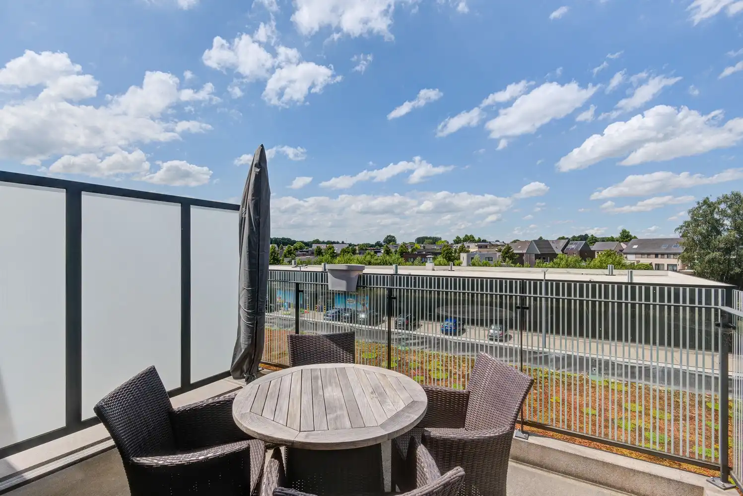 INSTAPKLAAR APPARTEMENT MET 2 SLAAPKAMERS EN AUTOTAANPLAATS NABIJ HET CENTRUM VAN BILZEN foto 16