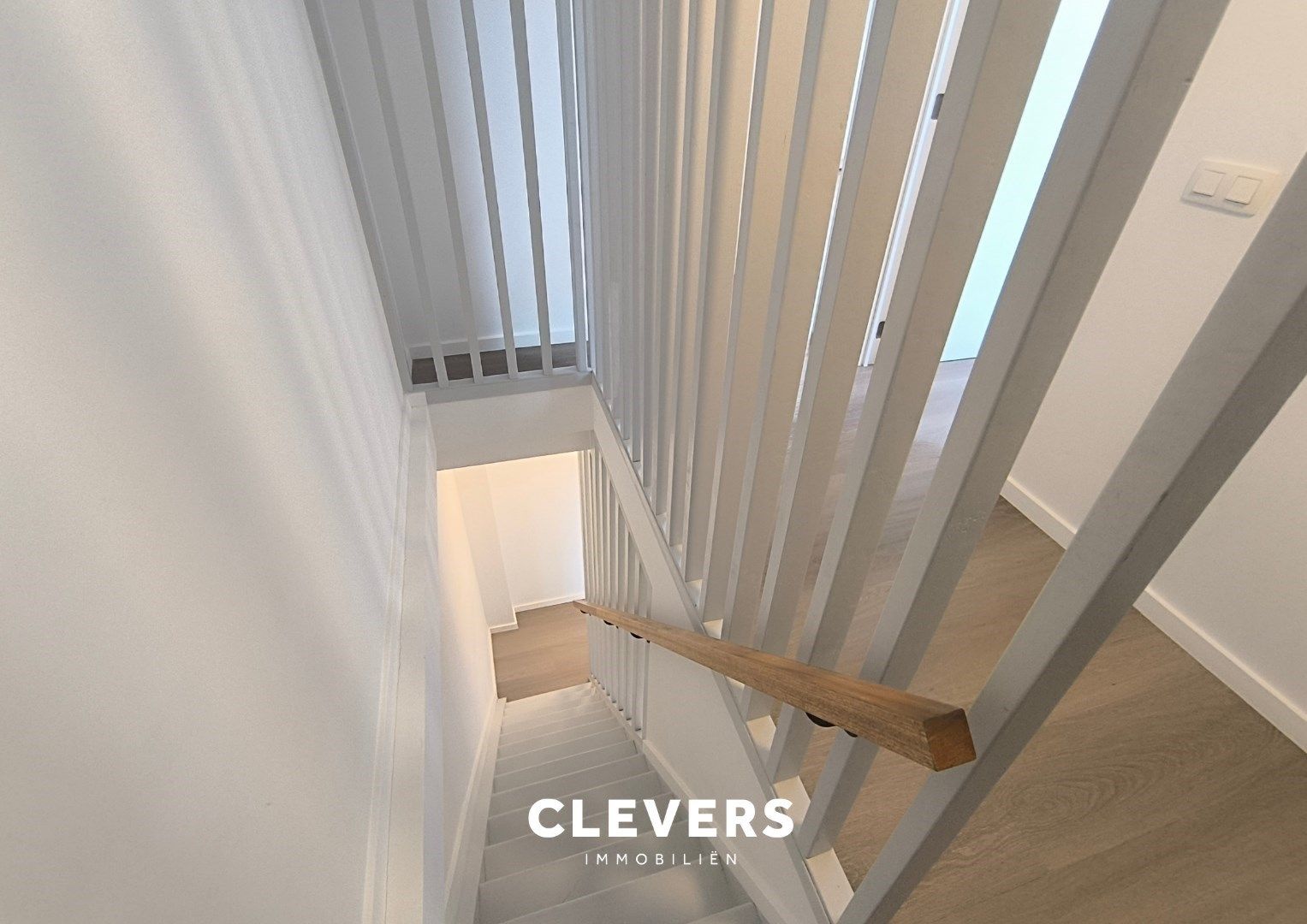 Topaanbieding te huur! Gerenoveerde duplex foto 11