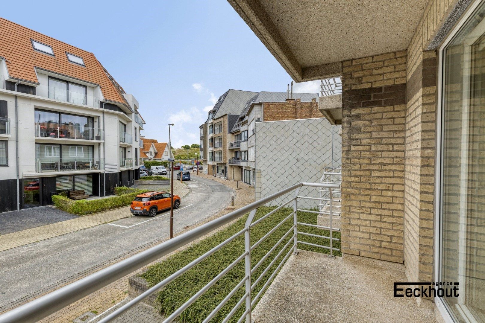 Instapklaar appartement met zonnig terras op topligging te Bredene-Duinen! foto 3